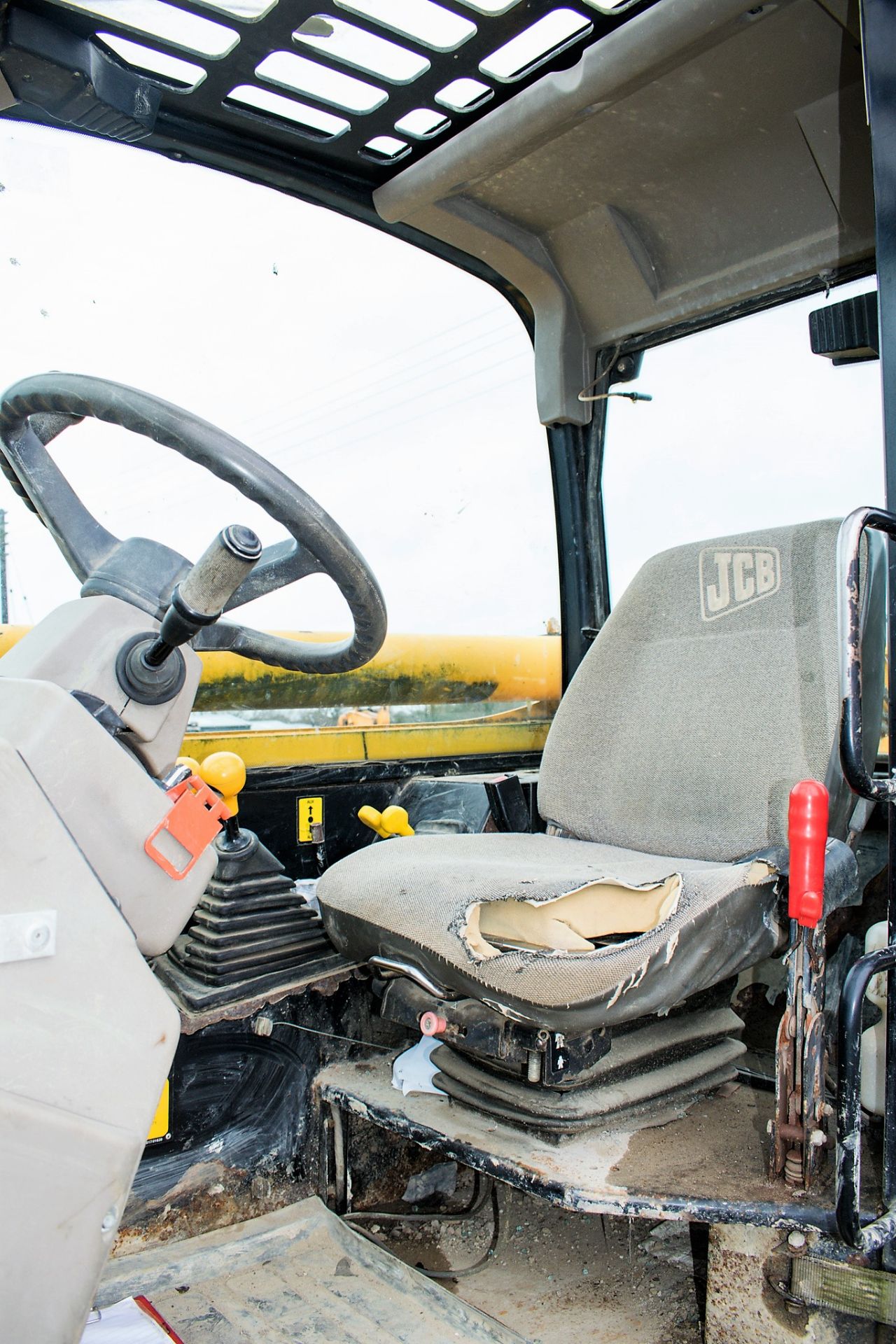 JCB 532-120 12 metre telescopic handler Year: 2003 S/N: 1016744 Recorded Hours: 6139 - Image 12 of 13