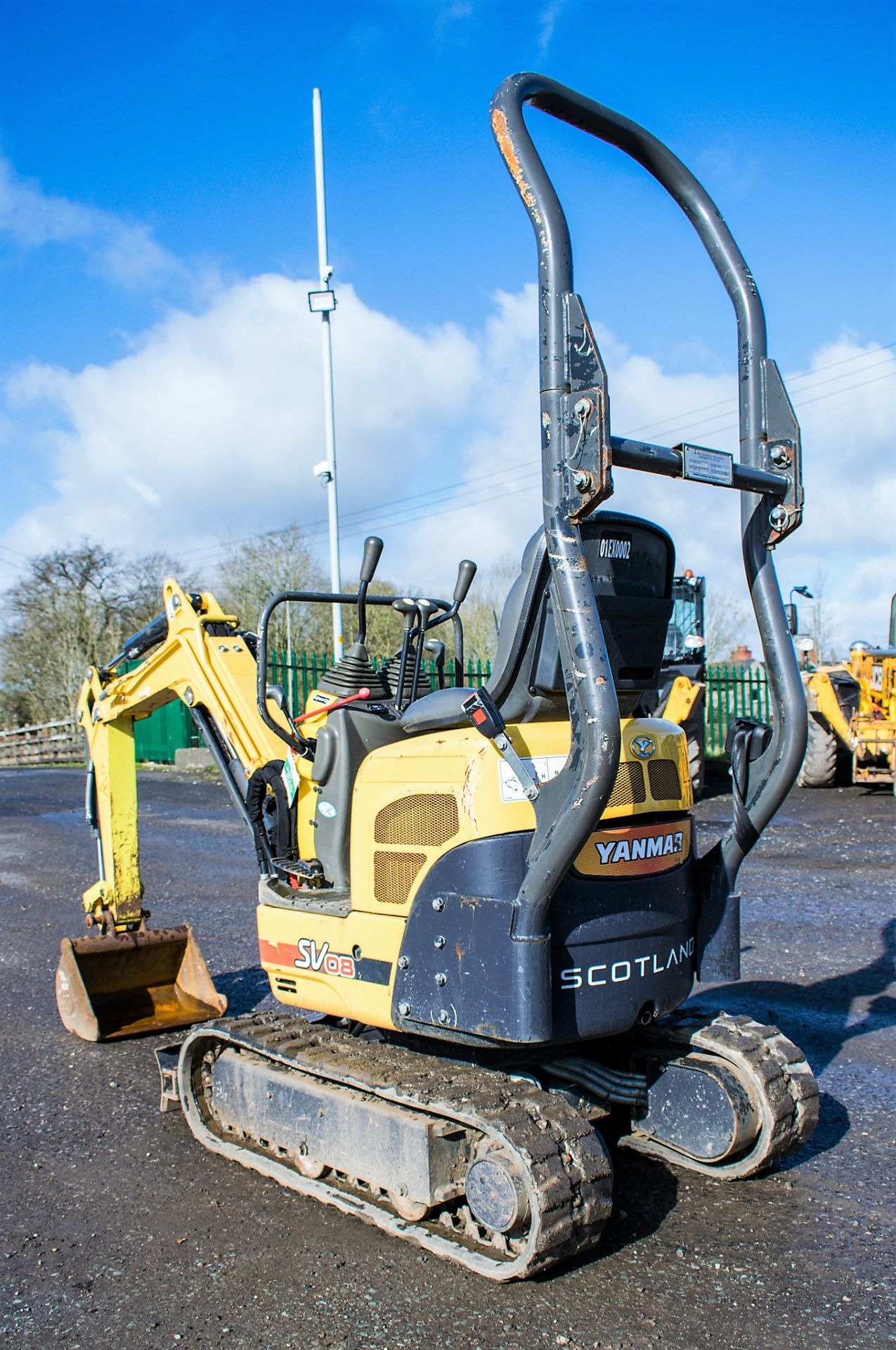 Yanmar SV08 0.8 tonne rubber tracked micro excavator Year: 2015 S/N: 19307 Recorded Hours: 736 - Image 2 of 13