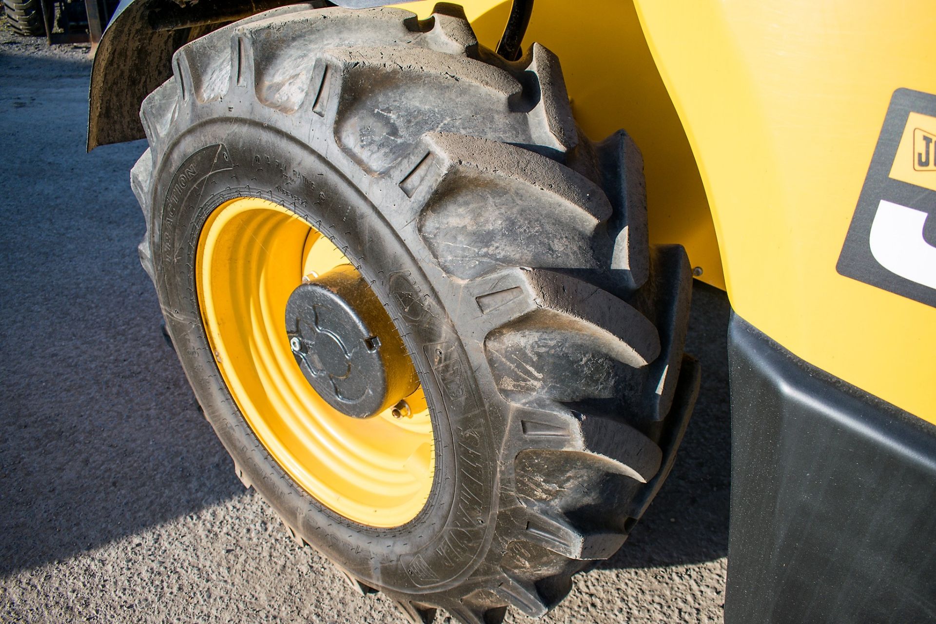 JCB 535-95 9.5 metre telescopic handler Year: 2015 S/N: 2346774 Recorded Hours: 1373 c/w turbo - Image 7 of 14