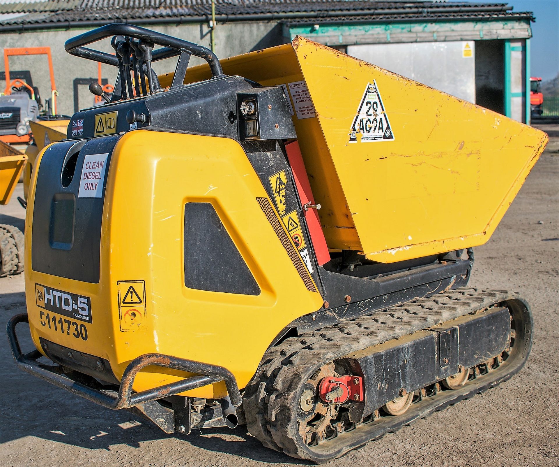 JCB HTD-5 Dumpster 500 kg diesel driven tracked walk behind hi tip dumper Year: 2016 S/N: 1593593 - Image 3 of 11