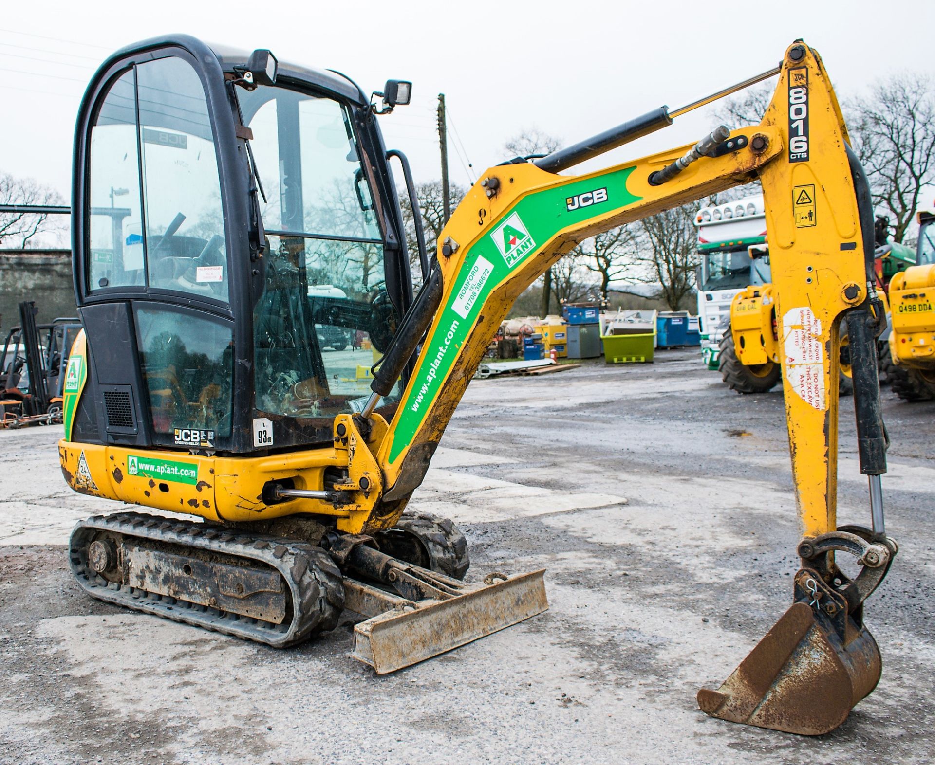 JCB 8016 CTS 1.5 tonne rubber tracked excavator Year: 2013 S/N: 2071452 Recorded Hours: 1531 - Image 2 of 12