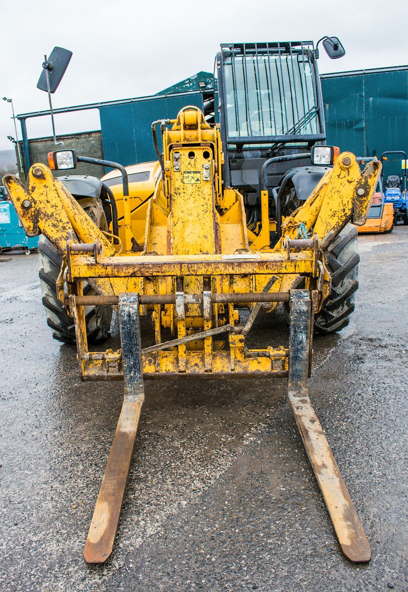 JCB 532-120 12 metre telescopic handler Year: 2003 S/N: 1016744 Recorded Hours: 6139 - Image 5 of 13