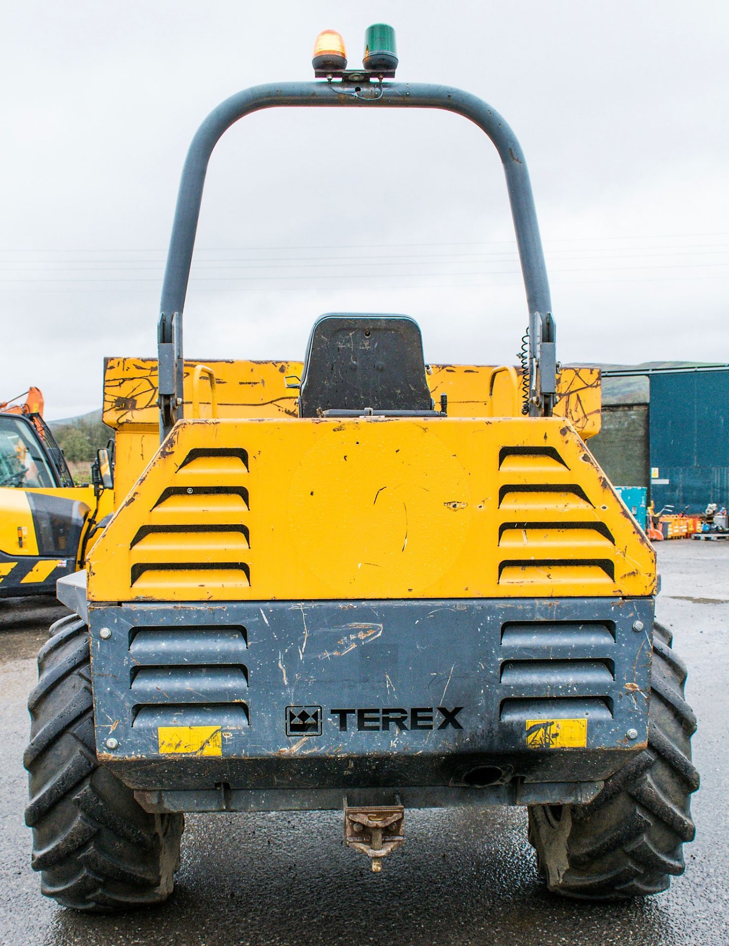 Benford Terex 6 tonne straight skip dumper Year: S/N: Recorded Hours: 2695 1839 - Image 6 of 12