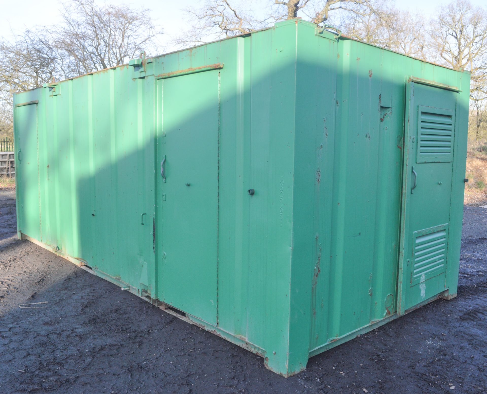 21 ft x 9 ft steel anti vandal welfare unit  c/w diesel generator & keys in office  A509651 - Image 3 of 9