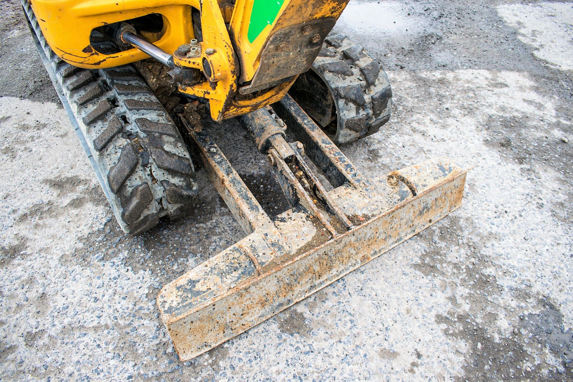 JCB 8016 CTS 1.5 tonne rubber tracked excavator Year: 2013 S/N: 2071452 Recorded Hours: 1531 - Image 10 of 12