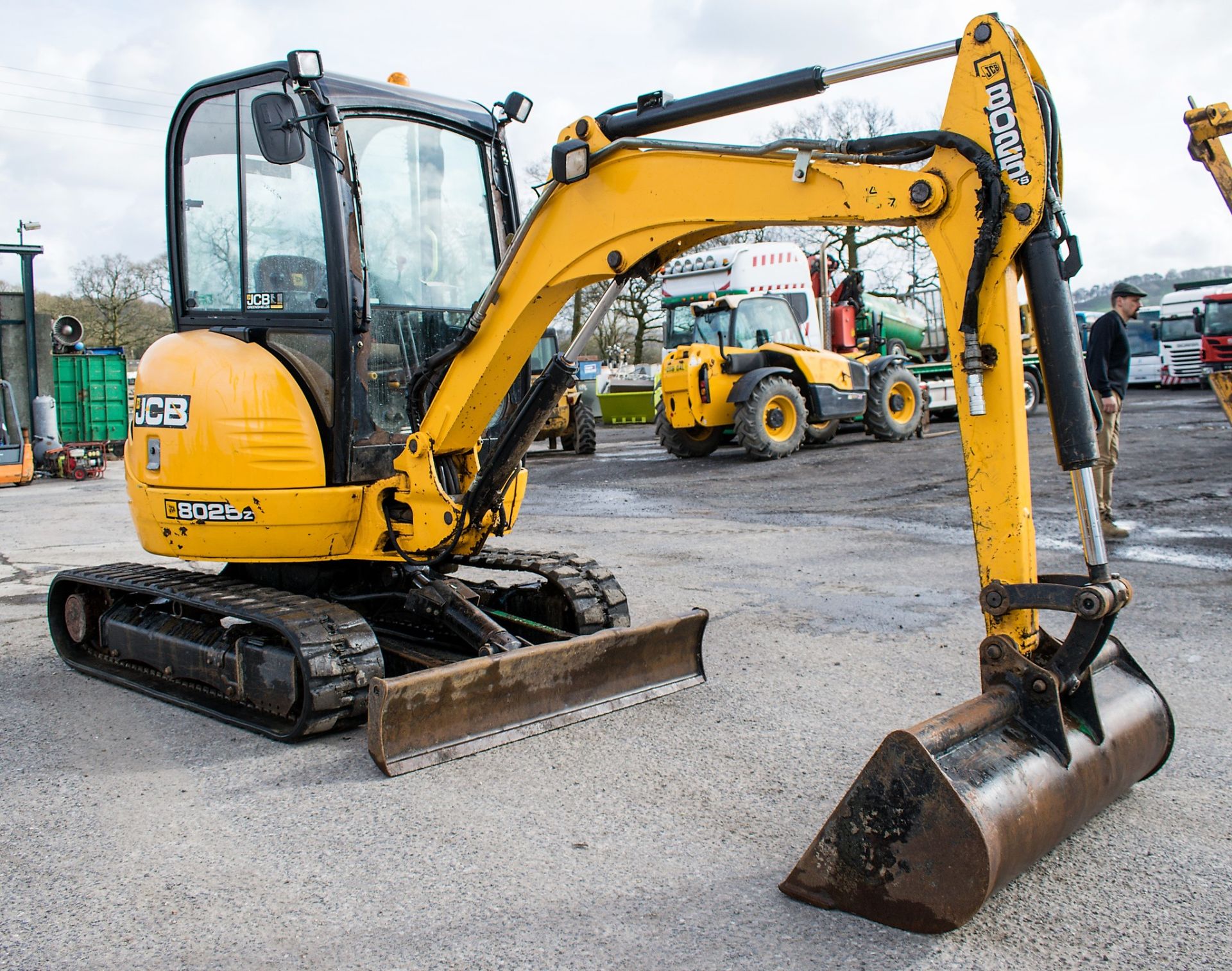 JCB 8025 ZTS 2.5 tonne rubber tracked mini excavator Year: 2013 S/N: 2226123 Recorded Hours: 2573 - Image 2 of 12