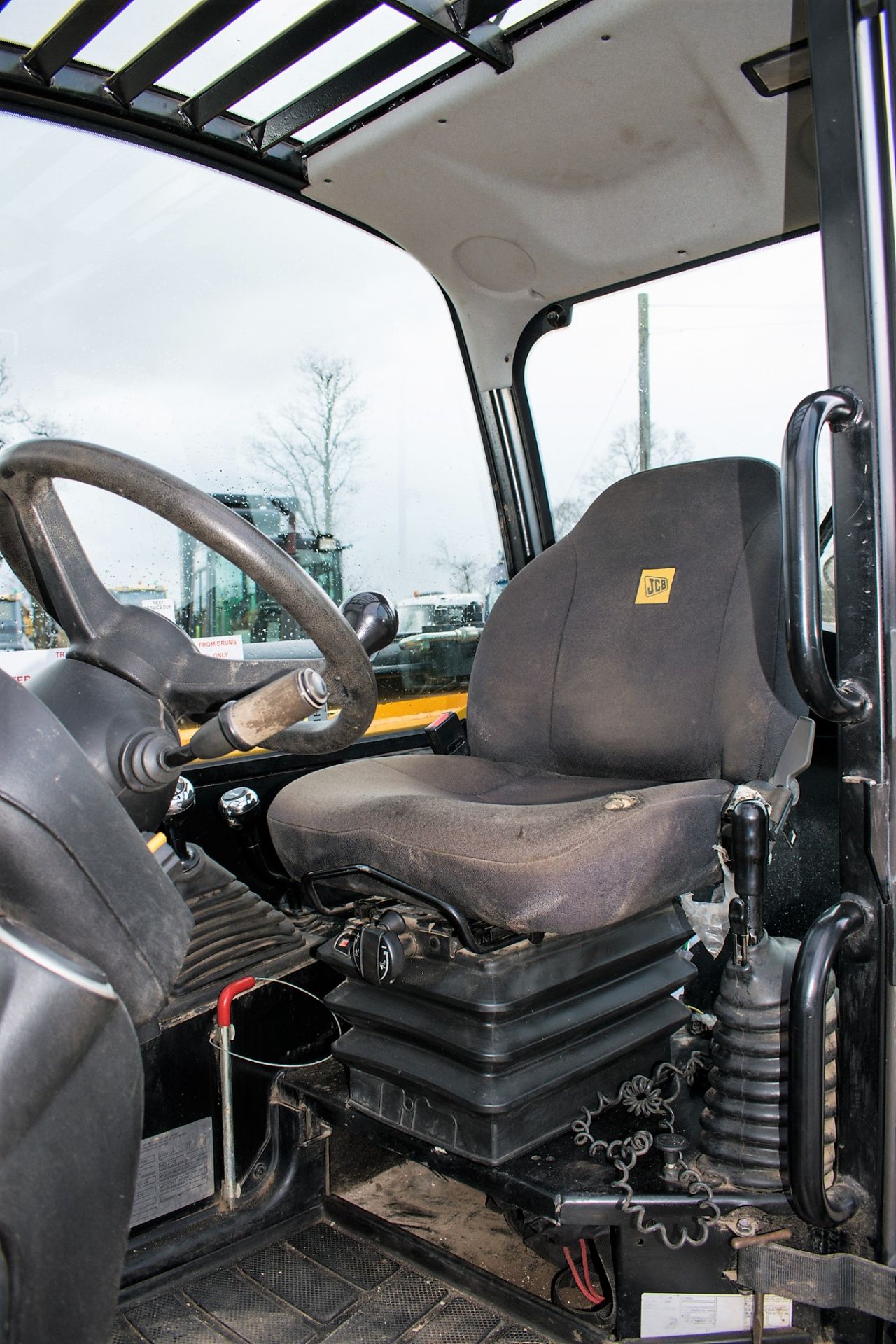 JCB 535-125 Hi-Viz 12.5 metre telescopic handler Year: 2015 S/N: 2345430 Recorded Hours: 1919 c/w - Image 12 of 14