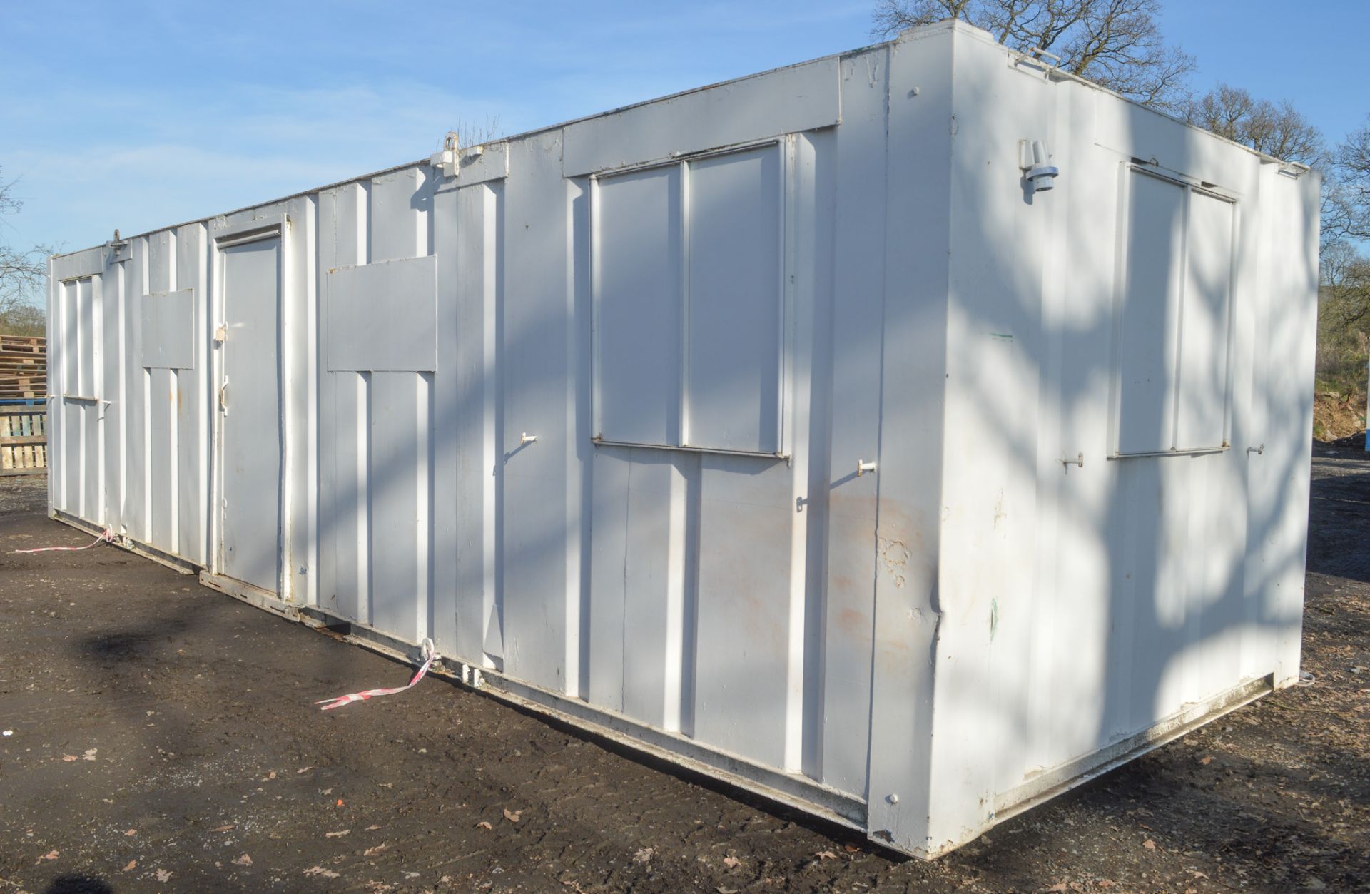 32 ft x 10 ft steel anti vandal site office unit  c/w keys in office  A518977 - Image 2 of 6