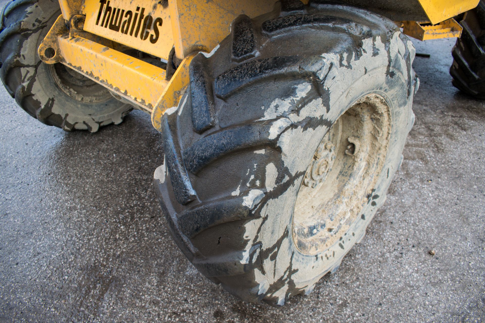 Thwaites 6 tonne straight skip dumper Year: 2005 S/N: A7266 Recorded Hours: 2935 ** Steering ram - Image 7 of 11