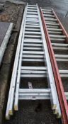 3 stage aluminium extending ladder 33580432