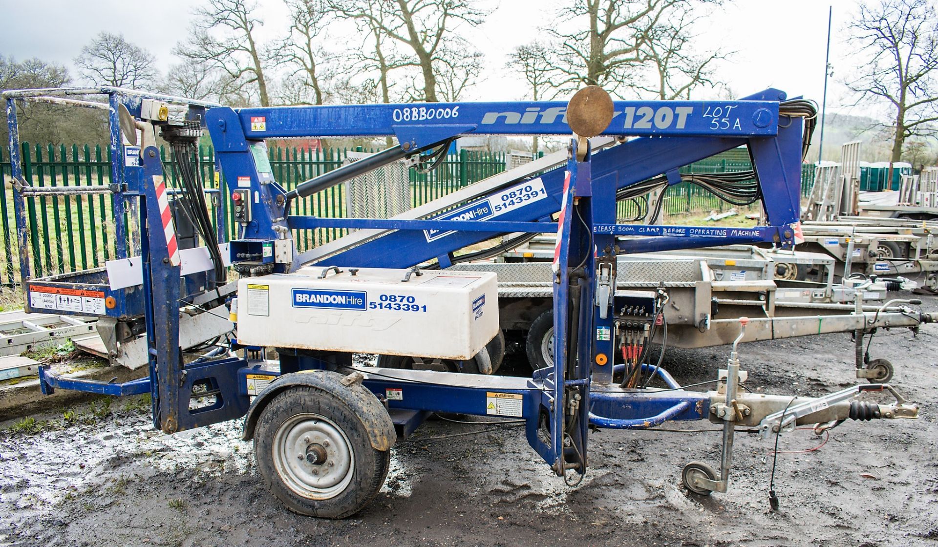 Nifty 120 TE fast tow battery electric boom lift Year: 2007 S/N: 0415916 - Image 3 of 6