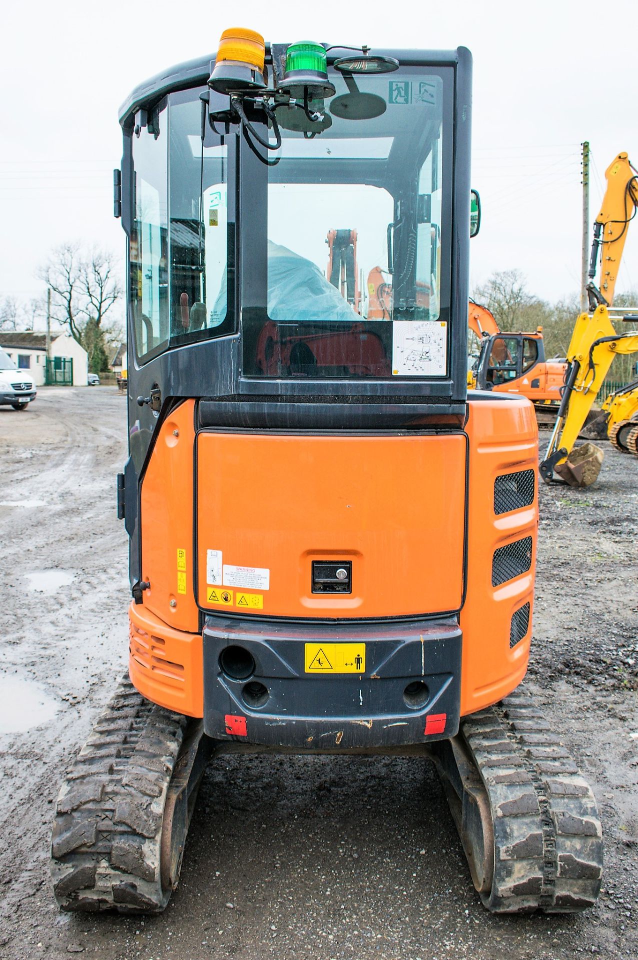 Hitachi ZX26U-5A 2.6 tonne rubber tracked mini excavator Year: 2016 S/N: 30968 Recorded Hours: - Image 6 of 12
