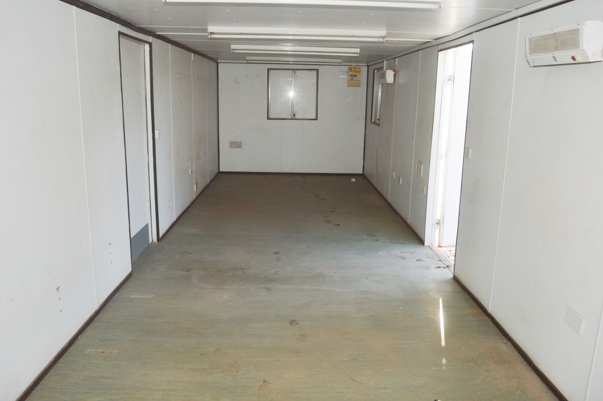 32 ft x 10 ft steel anti vandal site office unit  c/w keys in office  A518977 - Image 6 of 6