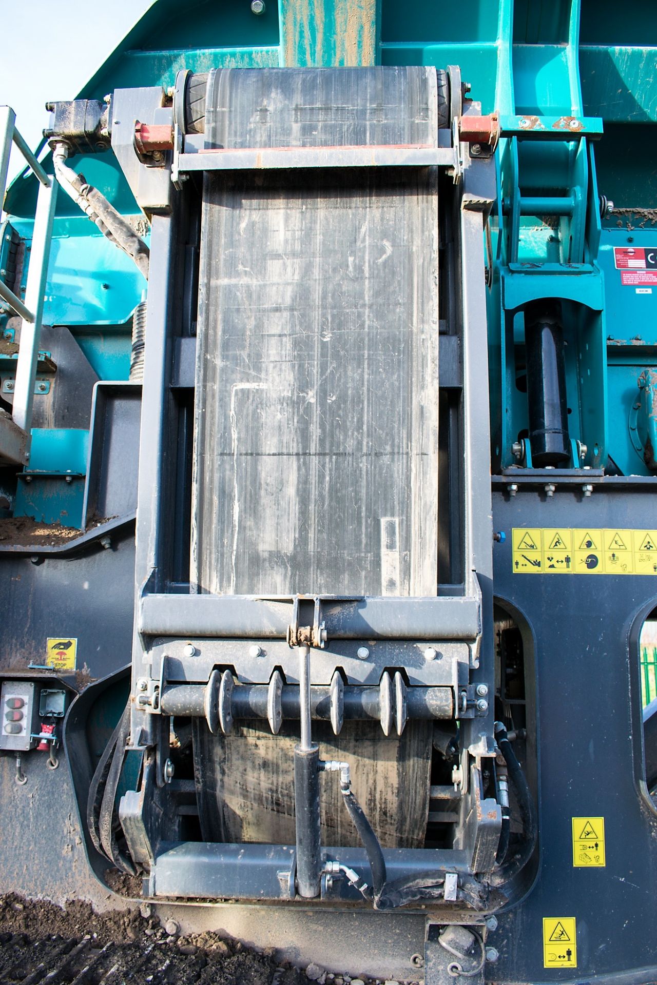 Powerscreen Premiertrak 400X post screen jaw crusher Year: 2017 S/N: 64742 Recorded Hours: 470 - Image 6 of 18