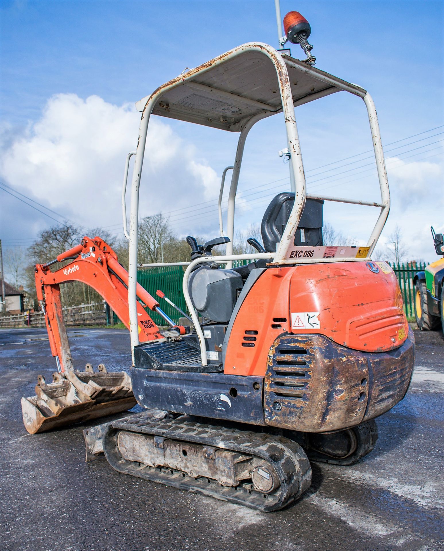 Kubota KX36-3 1.5 tonne rubber tracked mini excavator Year: 2010 S/N: 78982 Recorded Hours: 2593 - Image 3 of 12