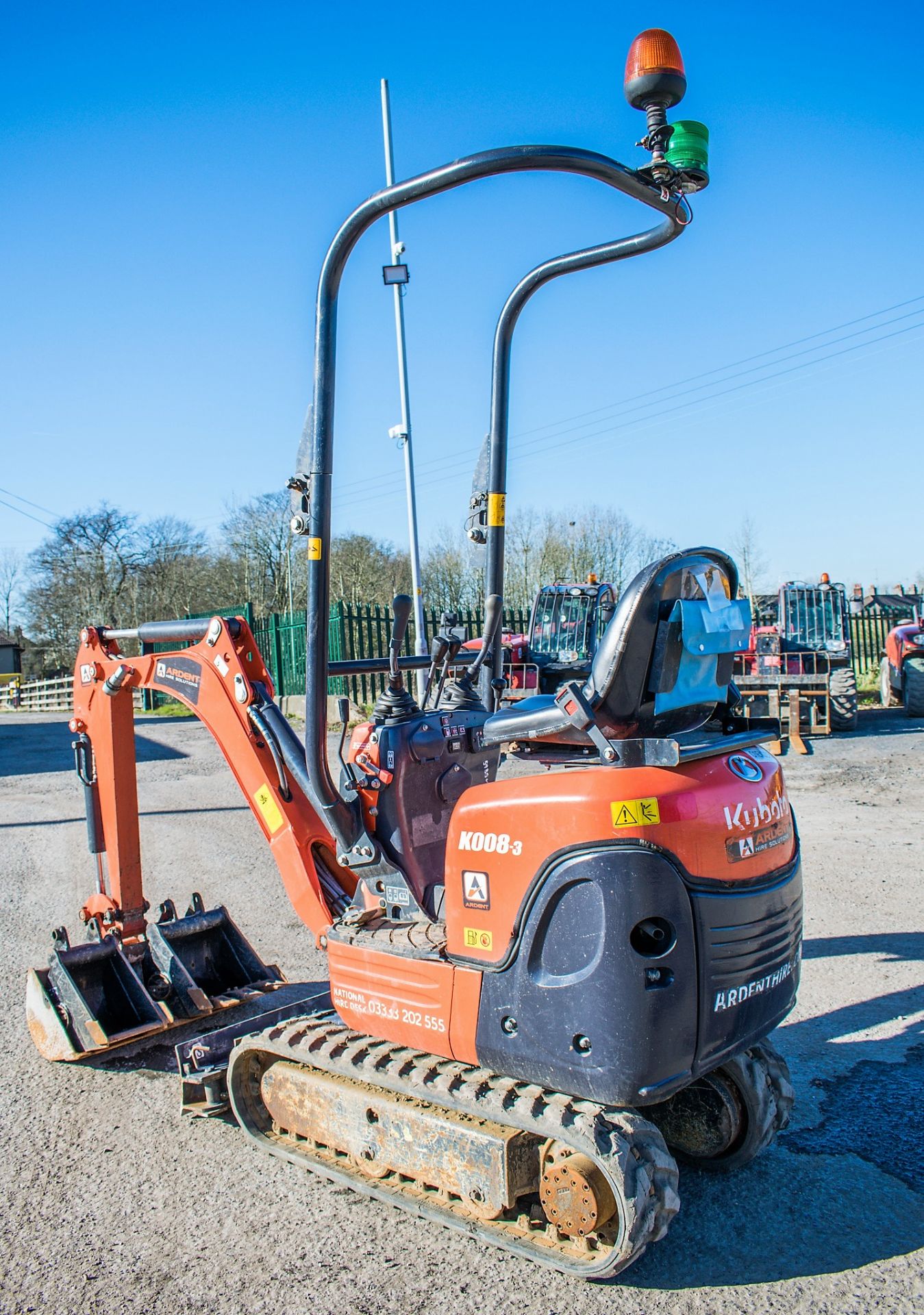 Kubota K008-3 0.8 tonne rubber tracked micro excavator Year: 2017 S/N: 29287 Recorded Hours: 417 - Image 3 of 12