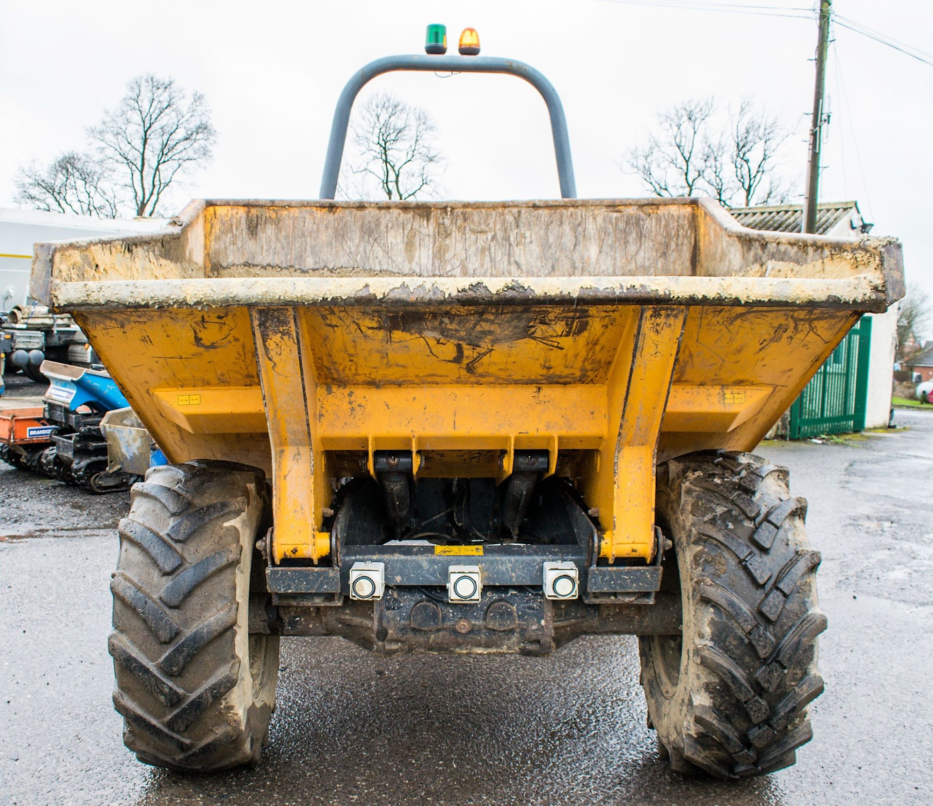 Benford Terex 6 tonne straight skip dumper Year: S/N: Recorded Hours: 2695 1839 - Image 5 of 12