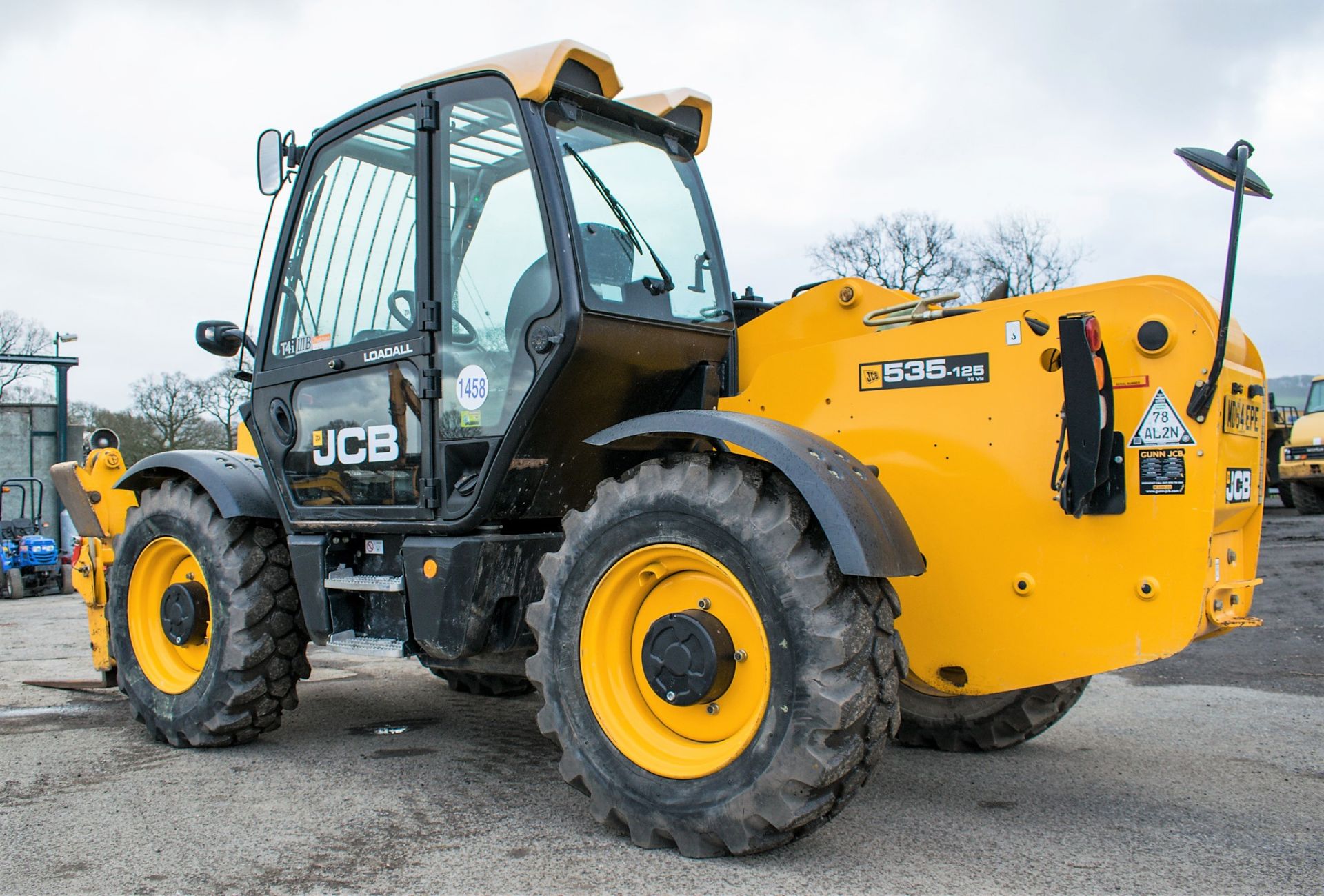 JCB 535-125 Hi-Viz 12.5 metre telescopic handler Year: 2015 S/N: 2345430 Recorded Hours: 1919 c/w - Image 3 of 14