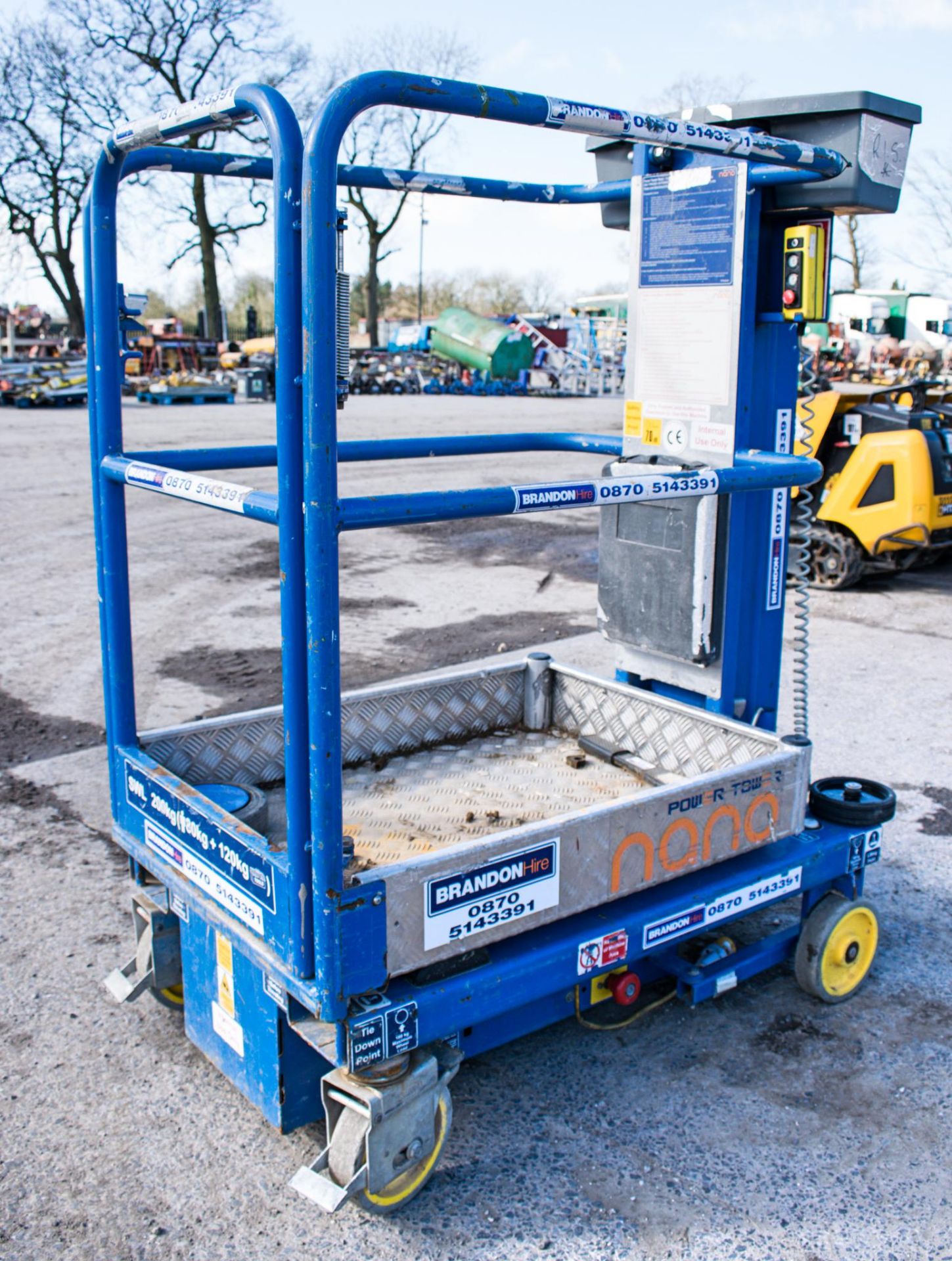 Power Tower Nano battery electric personnel lift NO36 - Image 2 of 5