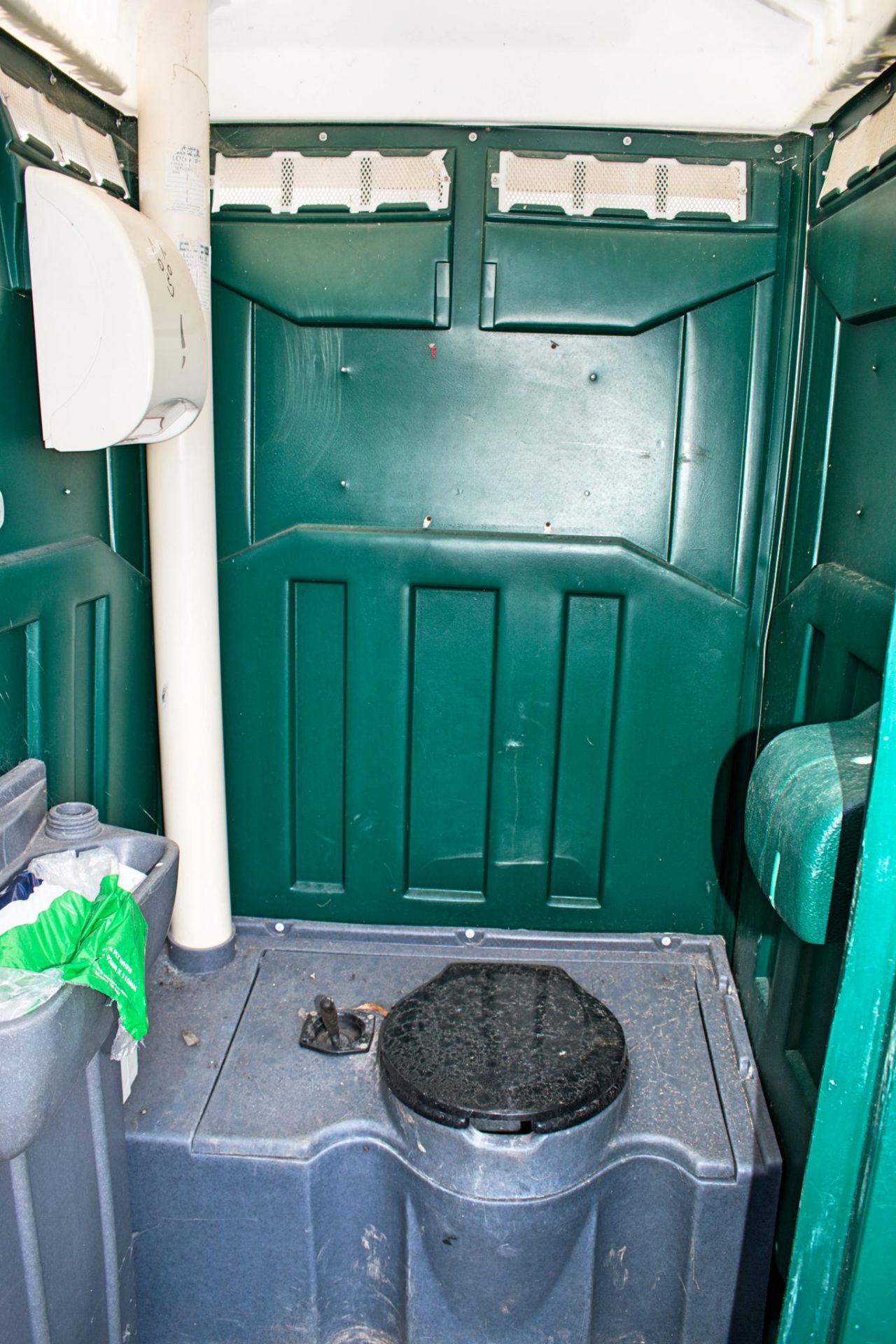 Shorelink portable toilet cubicle - Image 2 of 2