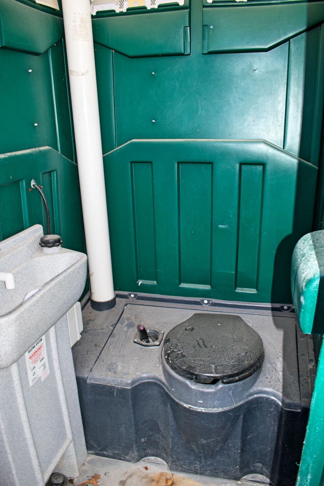 Shorelink portable toilet cubicle - Image 2 of 2