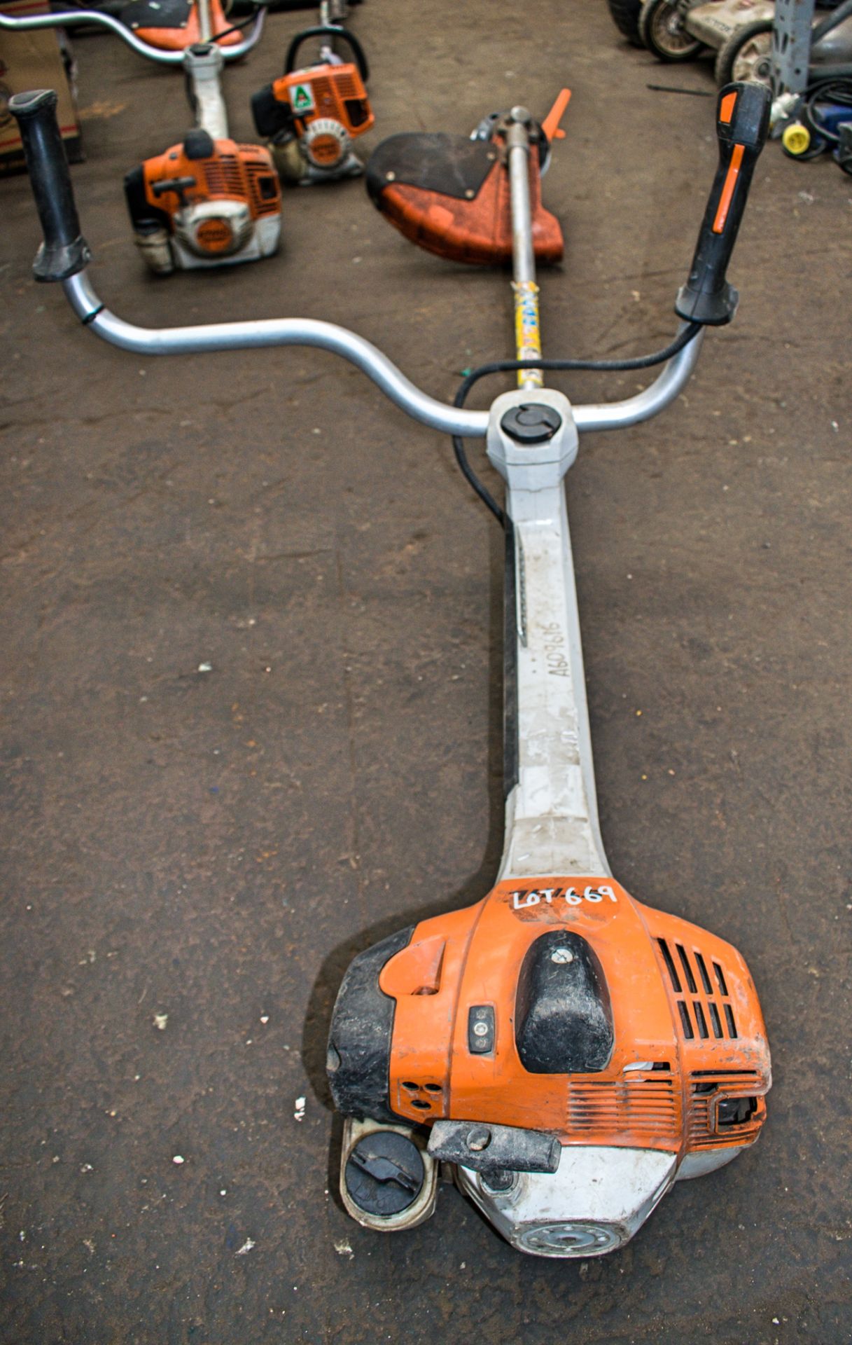 Stihl petrol driven strimmer A609616