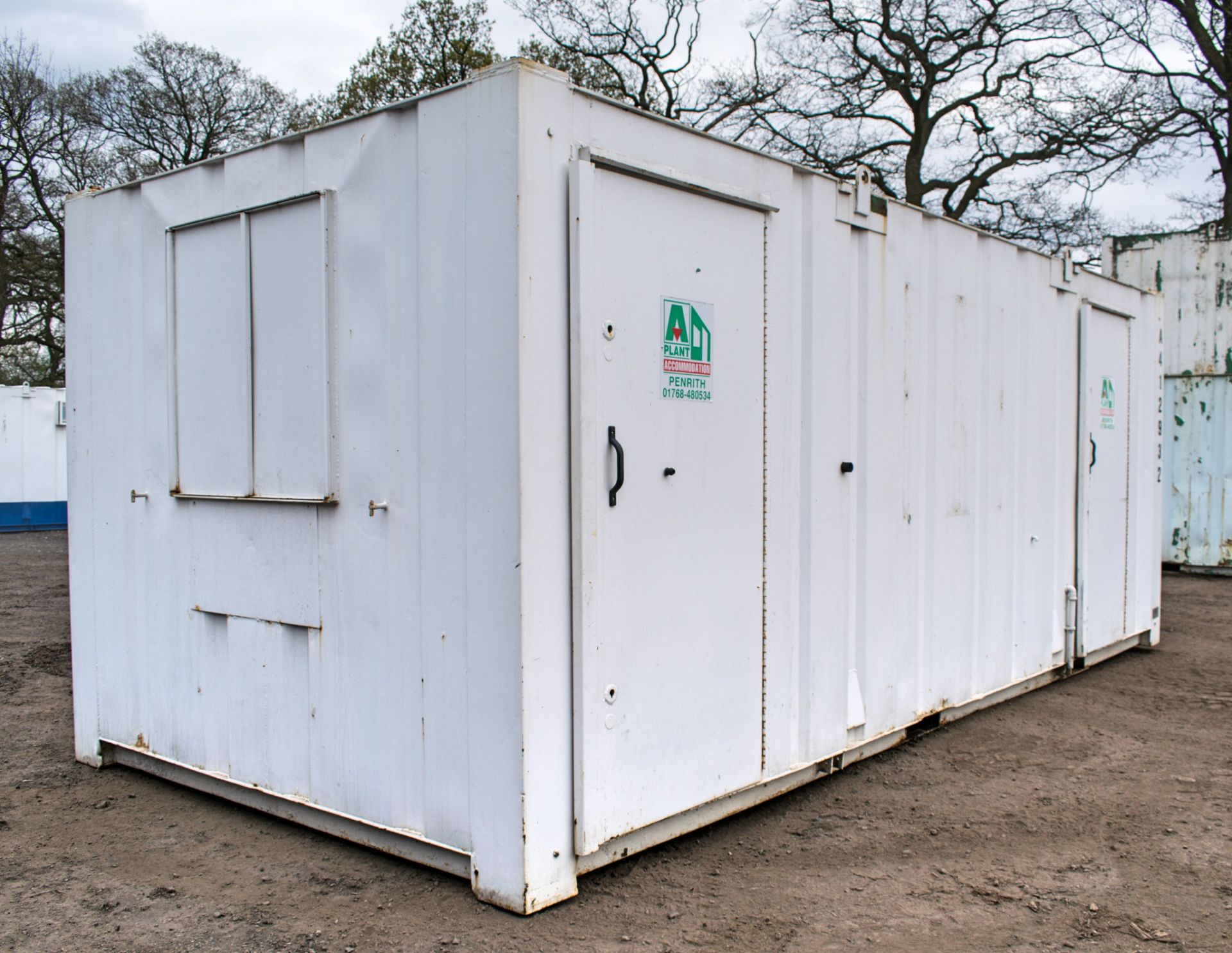 21 ft x 9 ft steel anti vandal welfare unit Comprising of: canteen, toilet & generator room c/w - Image 2 of 11