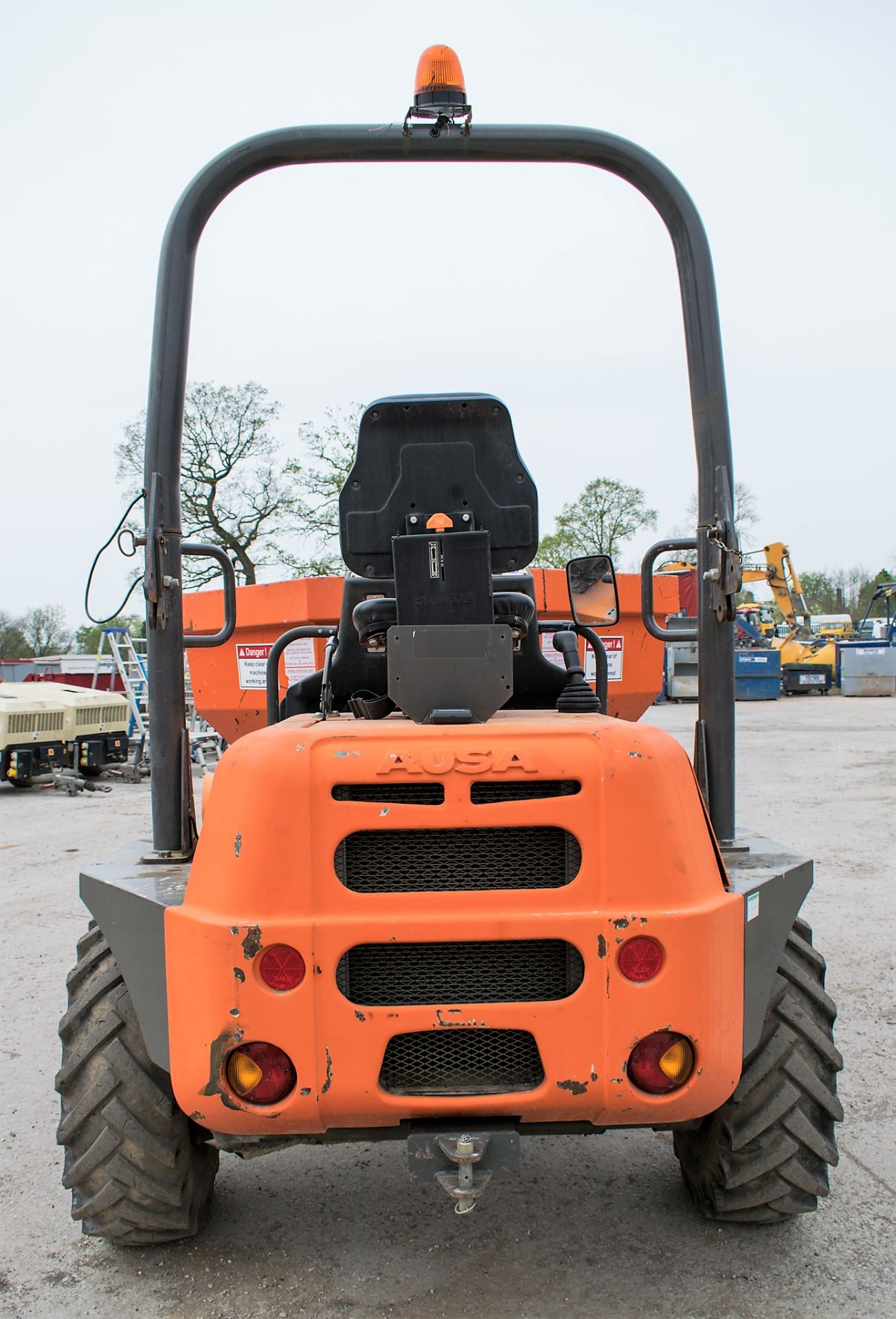 Neuson D350 AHG 3.5 tonne swivel skip dumper Year: 2015 S/N: 65174019 Recorded Hours: 856 D73 - Image 6 of 14