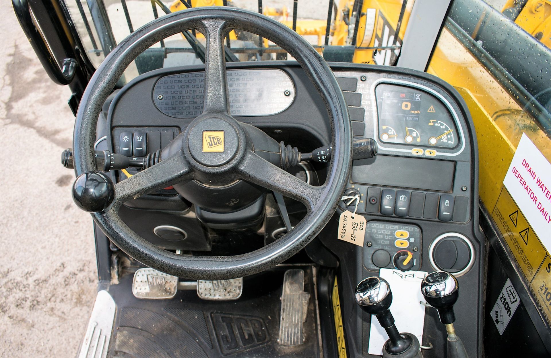 JCB 535-125 Hi-Viz 12.5 metre telescopic handler Year: 2015 S/N: 2345430 Recorded Hours: 1919 c/w - Image 13 of 14