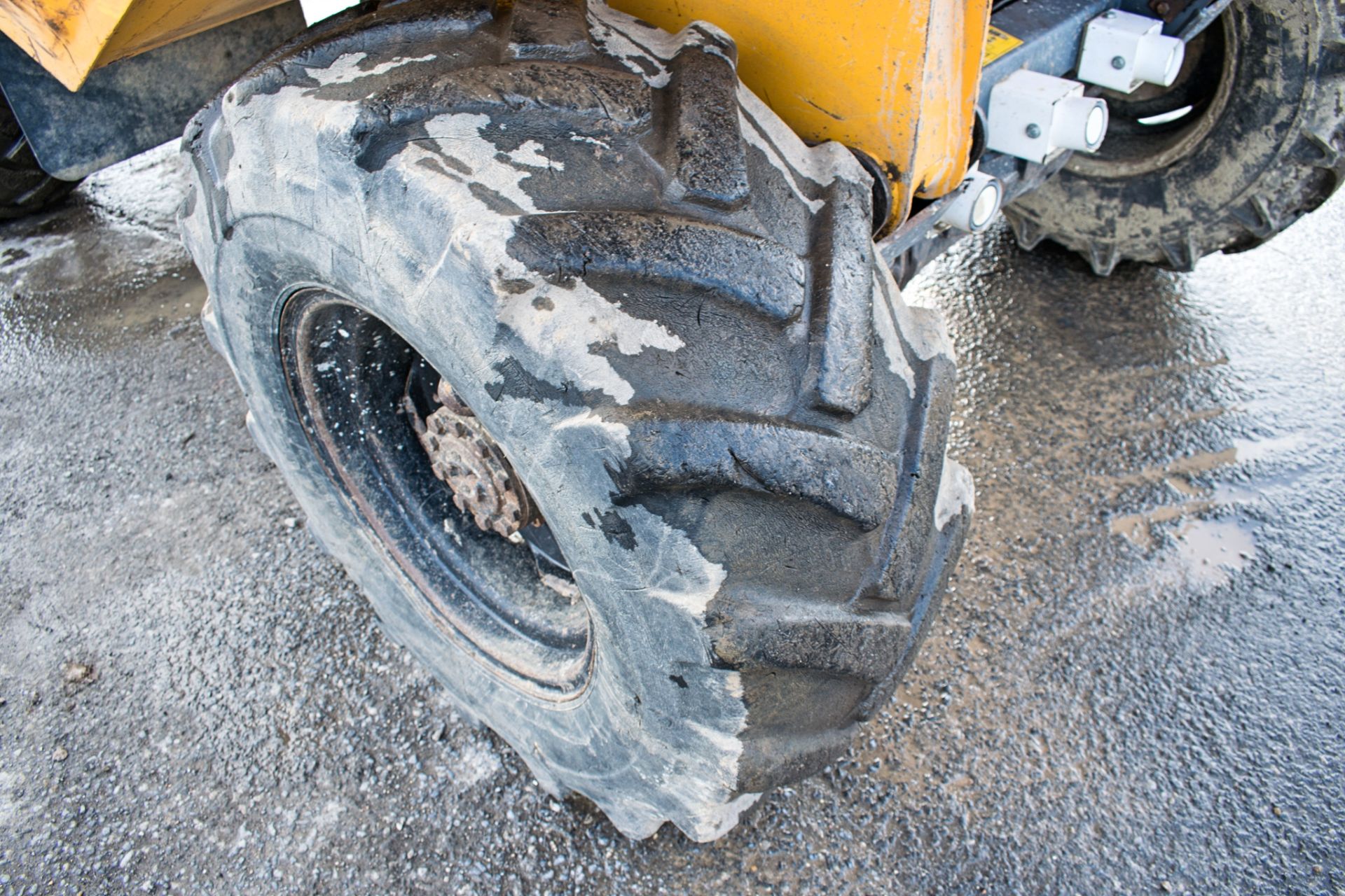 Benford Terex 6 tonne straight skip dumper Year: S/N: Recorded Hours: 2695 1839 - Image 9 of 14