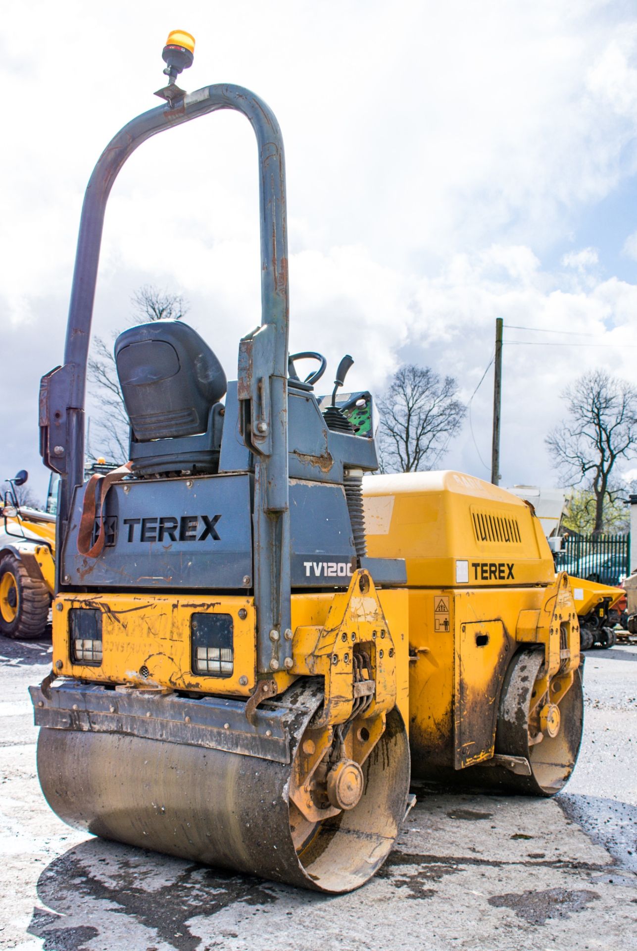Benford Terex TV1200 double drum ride on roller Year: 2007 S/N: E703CD092 Recorded Hours: 1936 - Image 4 of 8