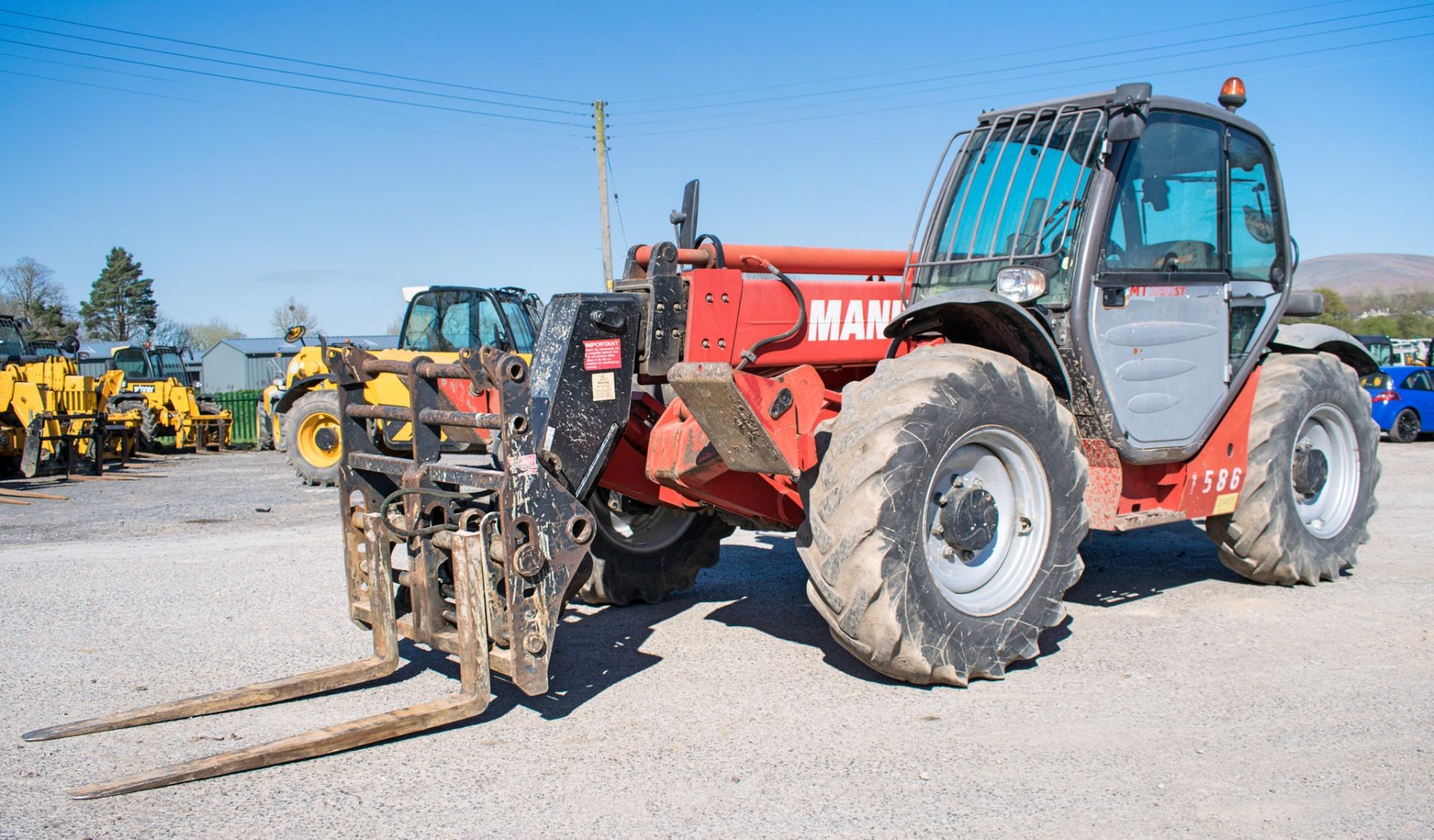Manitou MT1030ST 10 metre telescopic handler Year: 2011 S/N: 594659 Recorded Hours: 3679 c/w side