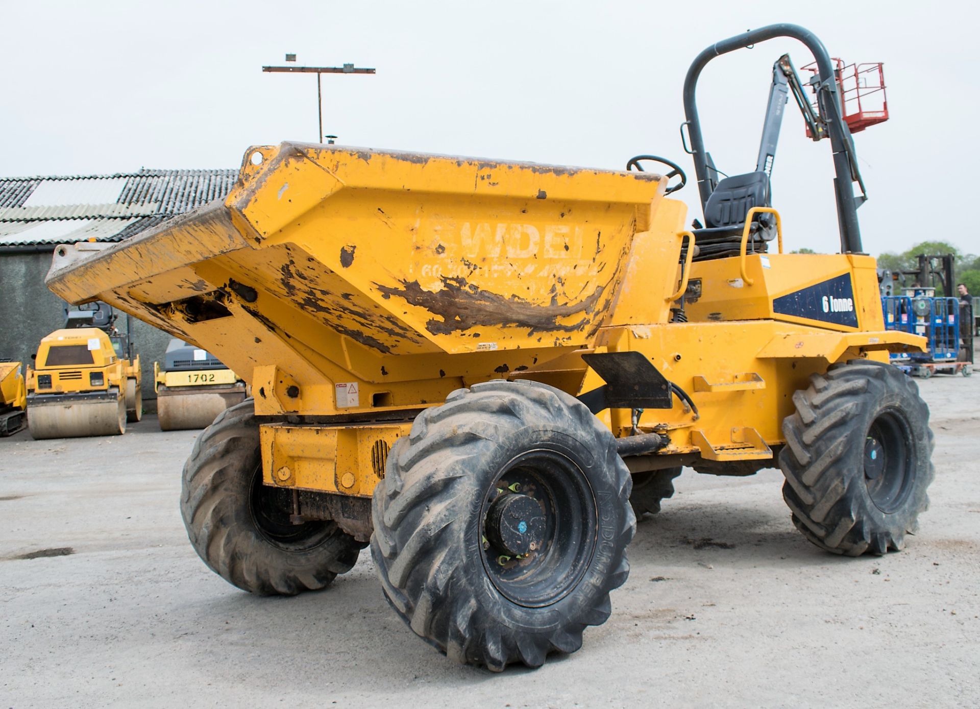 Thwaites 6 tonne swivel skip dumper Year: 2011 S/N: 105C0570 Recorded Hours: 1380 501032