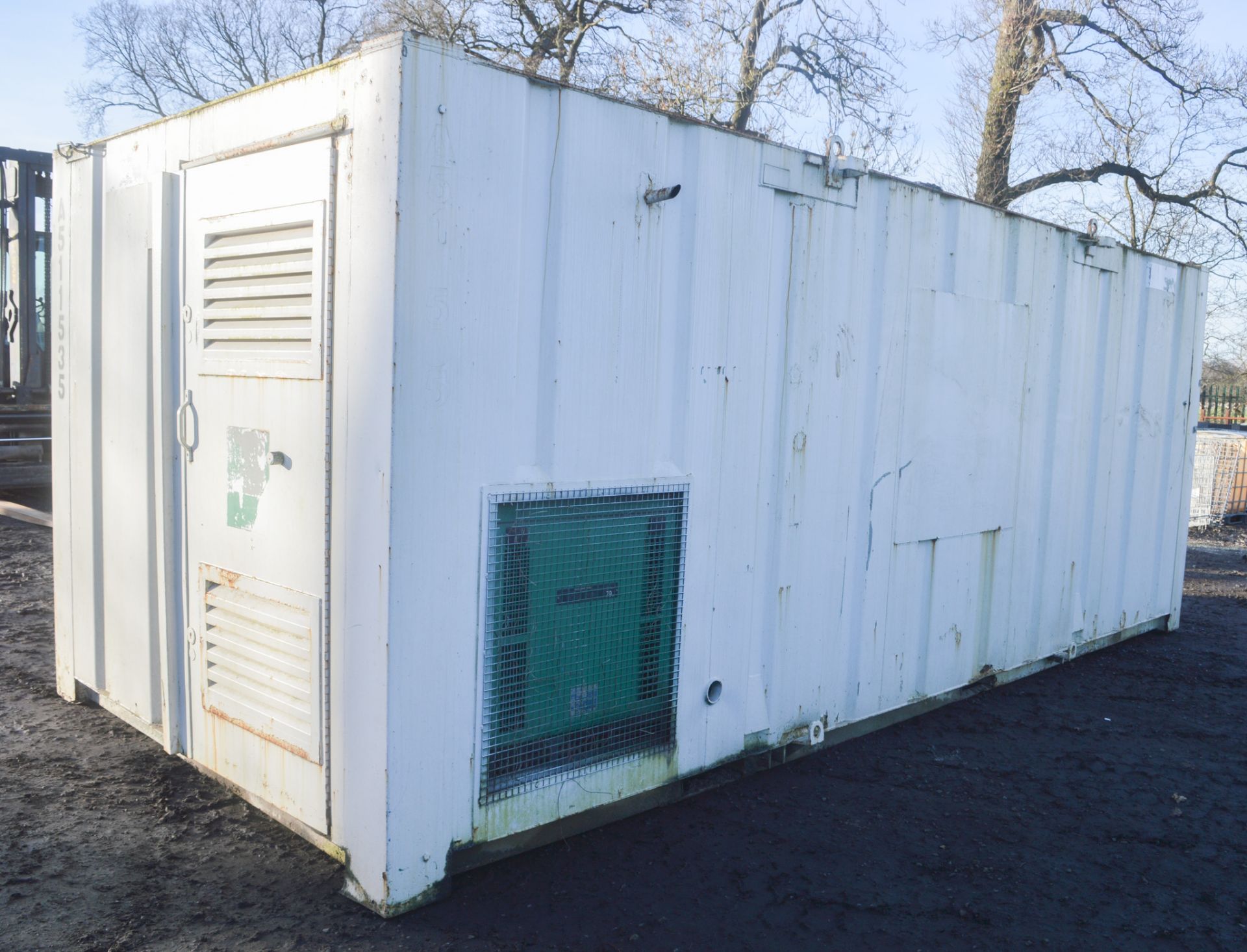 21 ft x 9 ft steel anti vandal welfare unit  c/w diesel generator & keys in office A511535 - Image 3 of 9