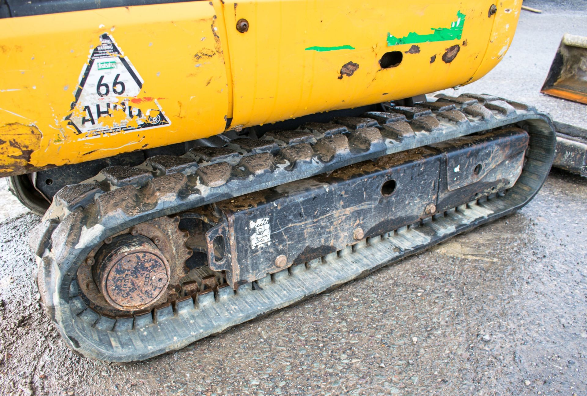 JCB 801.6 CTS 1.5 tonne rubber tracked mini excavator Year: 2013 S/N: 20171420 Recorded Hours: - Bild 8 aus 12