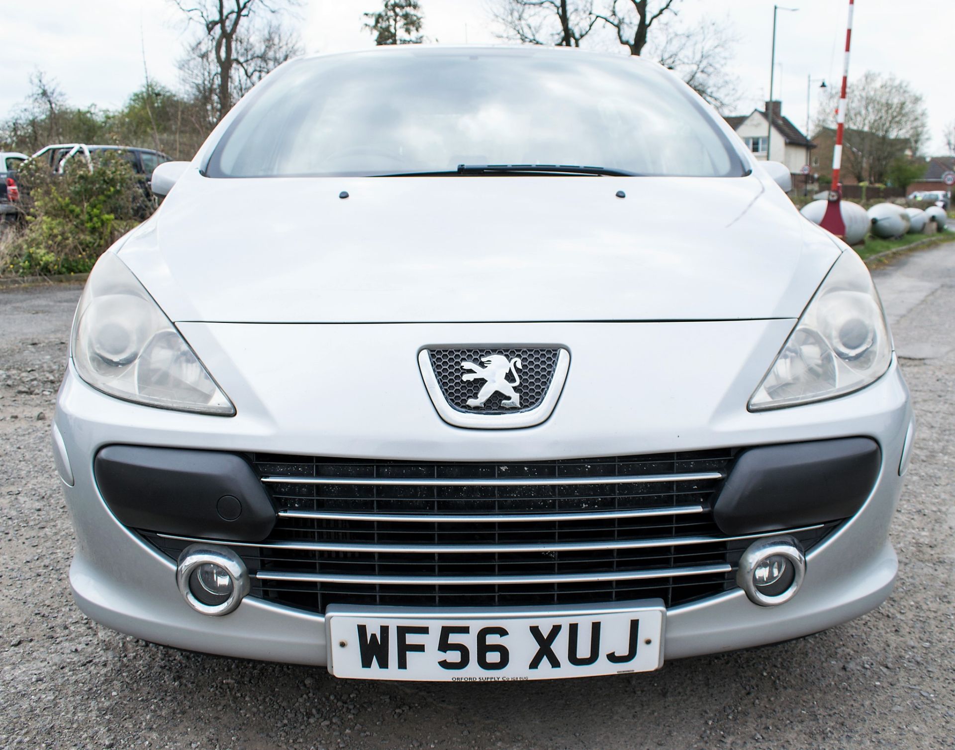 Peugeot 307 HDi 5 door hatchback car Registration Number: WF56 XUJ Date of Registration: 26/10/ - Image 5 of 12