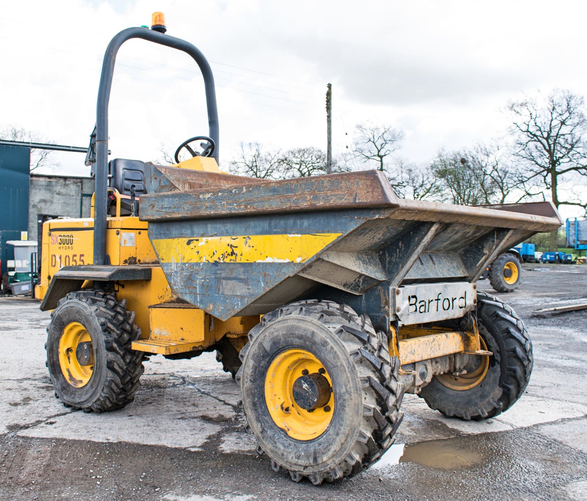 Barford SX3000 Hydro 3 tonne straight skip dumper Year: 2007 S/N: SBVE0845 Recorded Hours: 2130 - Image 2 of 13