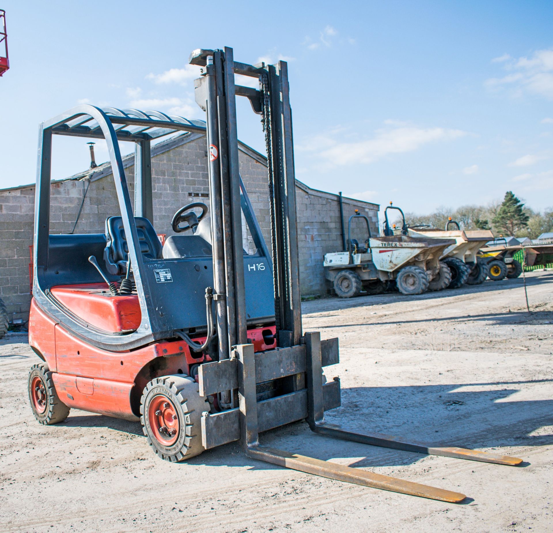 Lansing Linde H16D diesel driven fork lift truck Year: 1996 S/N: 7016 Recorded Hours: 4569 ** No VAT - Bild 2 aus 8