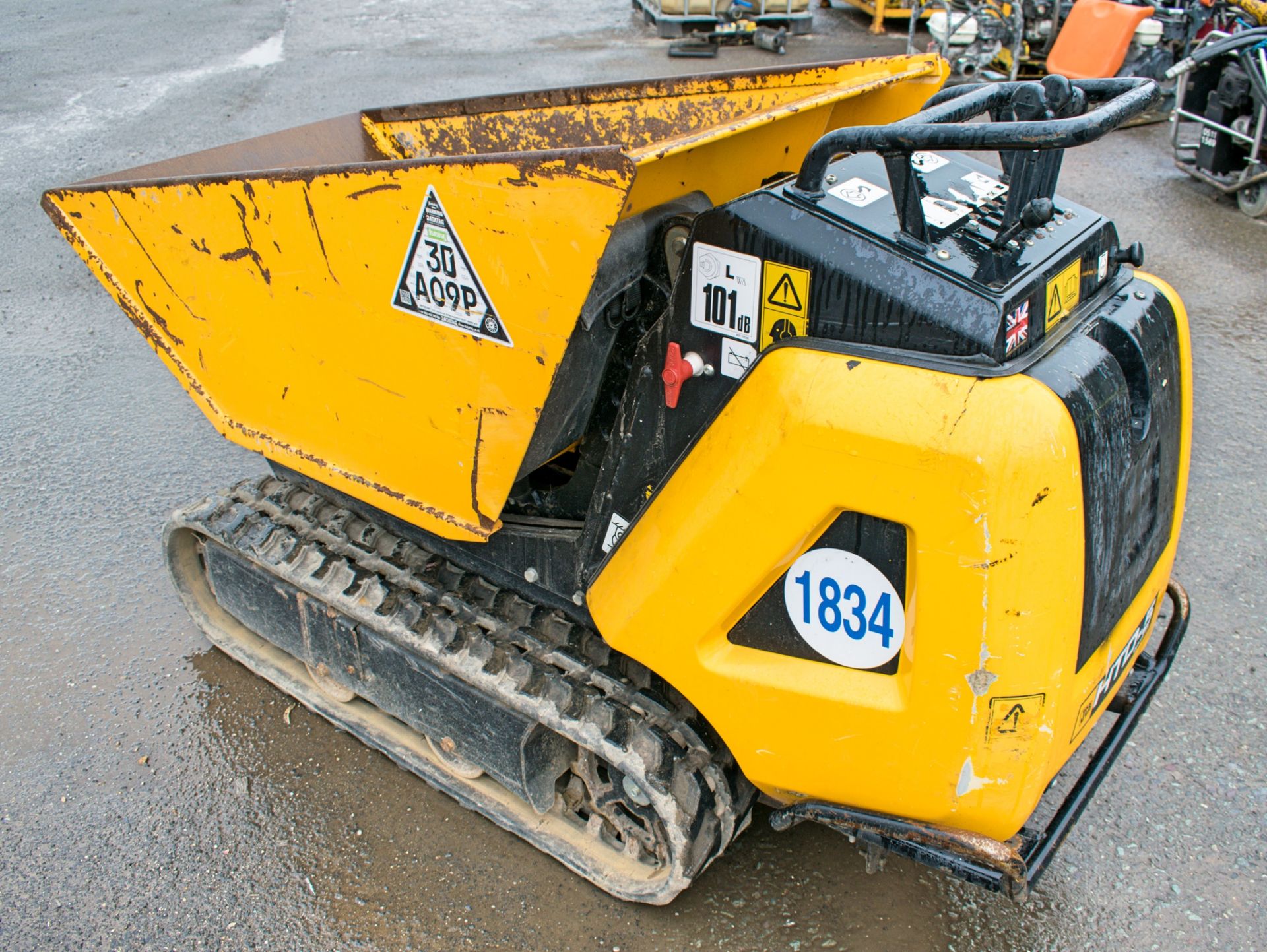 JCB HTD-5 diesel driven rubber tracked Hi-Tip pedestrian dumper Year: 2016 S/N: 1593644 1834 - Image 3 of 12