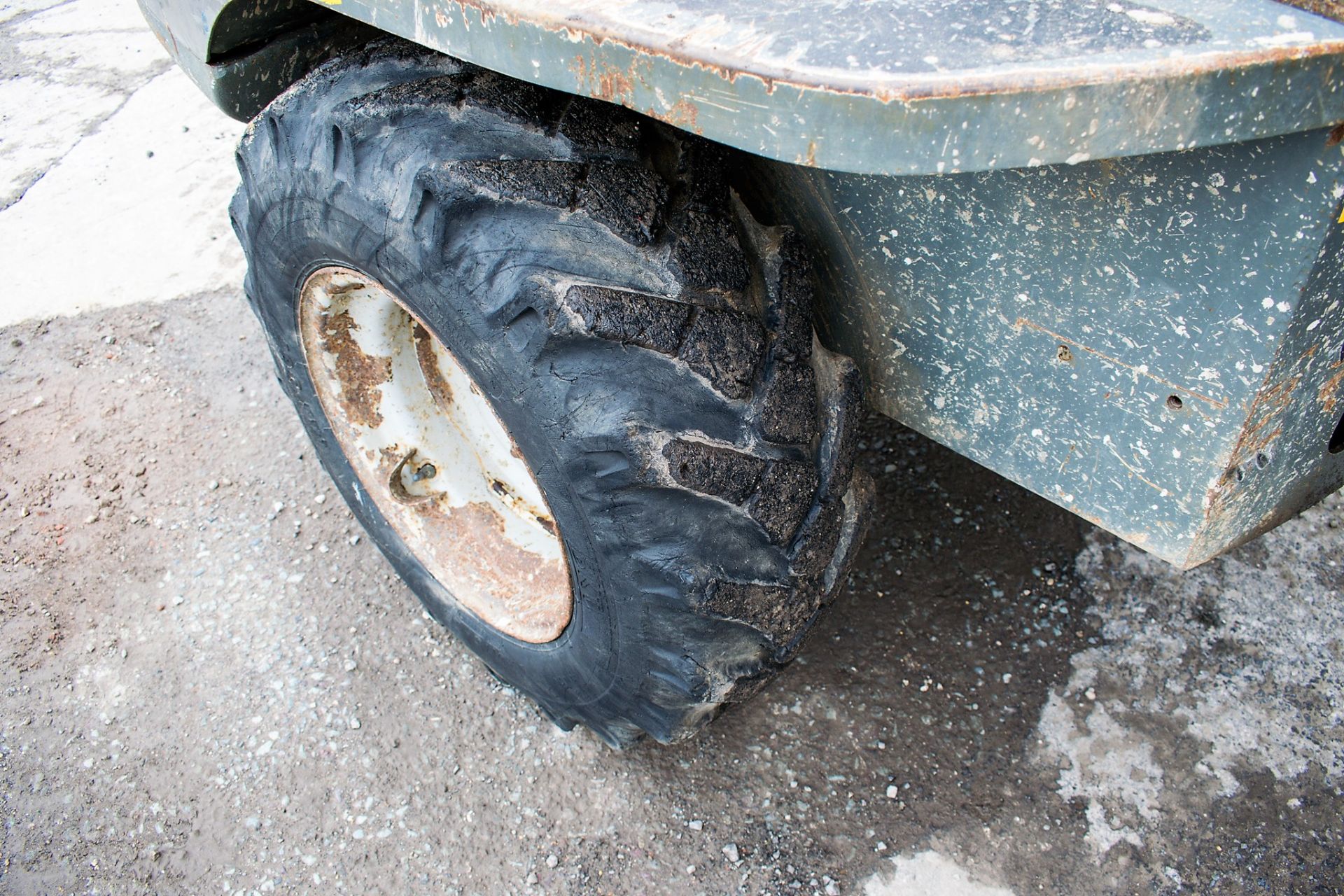 Neuson 2001 2 tonne swivel skip dumper Year: 2008 S/N: CB000564 Recorded Hours: 3413 D155G - Image 9 of 12