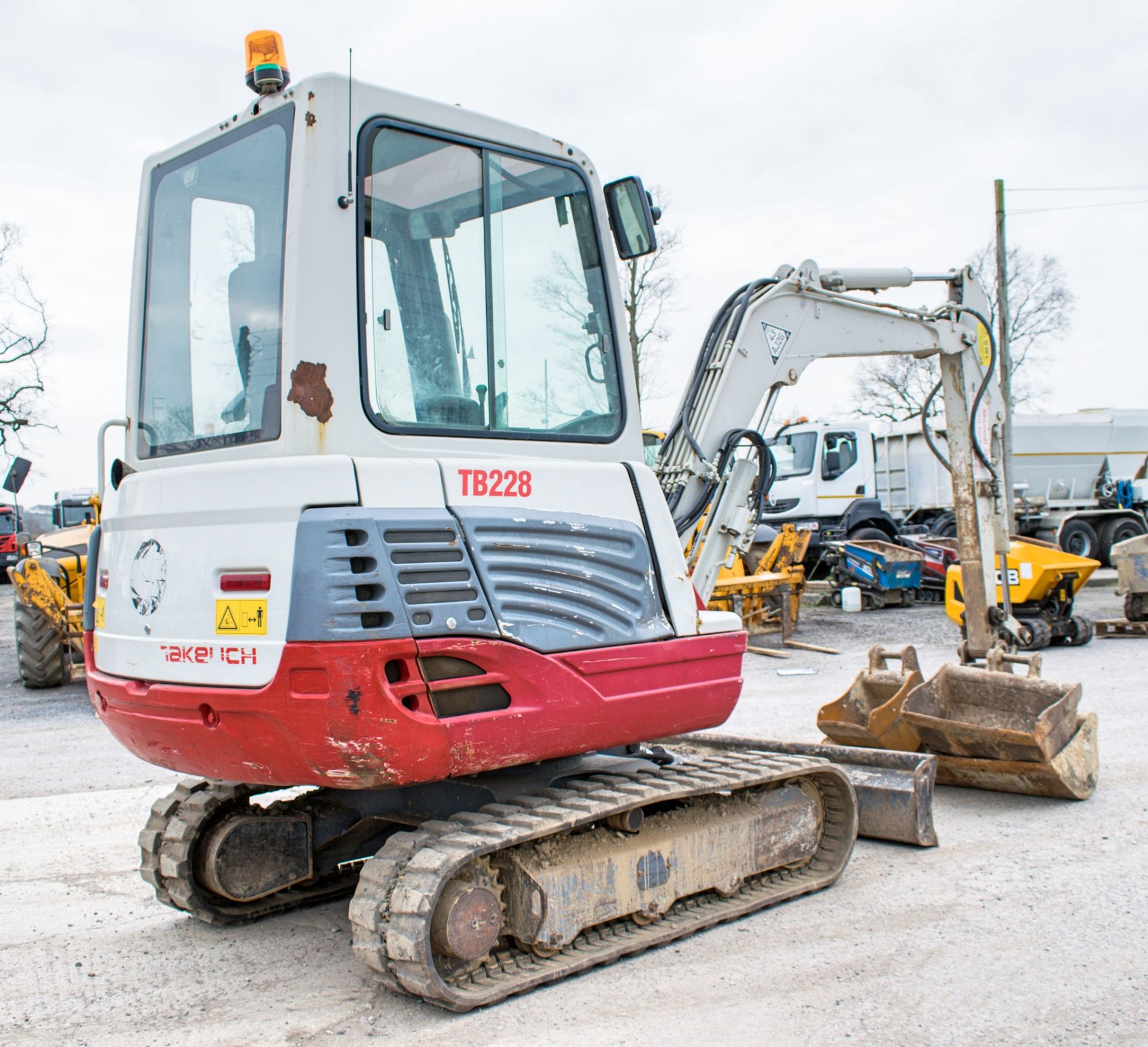 Takeuchi TB228 2.8 tonne rubber tracked mini excavator Year: 2014 S/N: 122803390 Recorded Hours: - Image 4 of 12