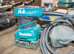 Makita 110v palm sander A737655