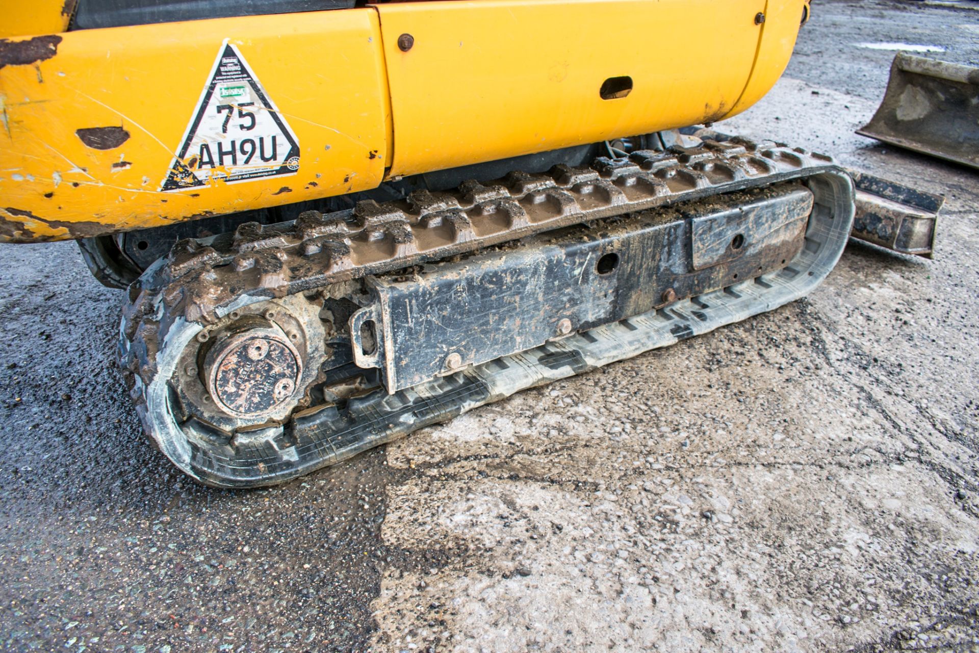 JCB 801.6 CTS 1.5 tonne rubber tracked mini excavator Year: 2013 S/N: 20171431 Recorded Hours: - Image 8 of 12