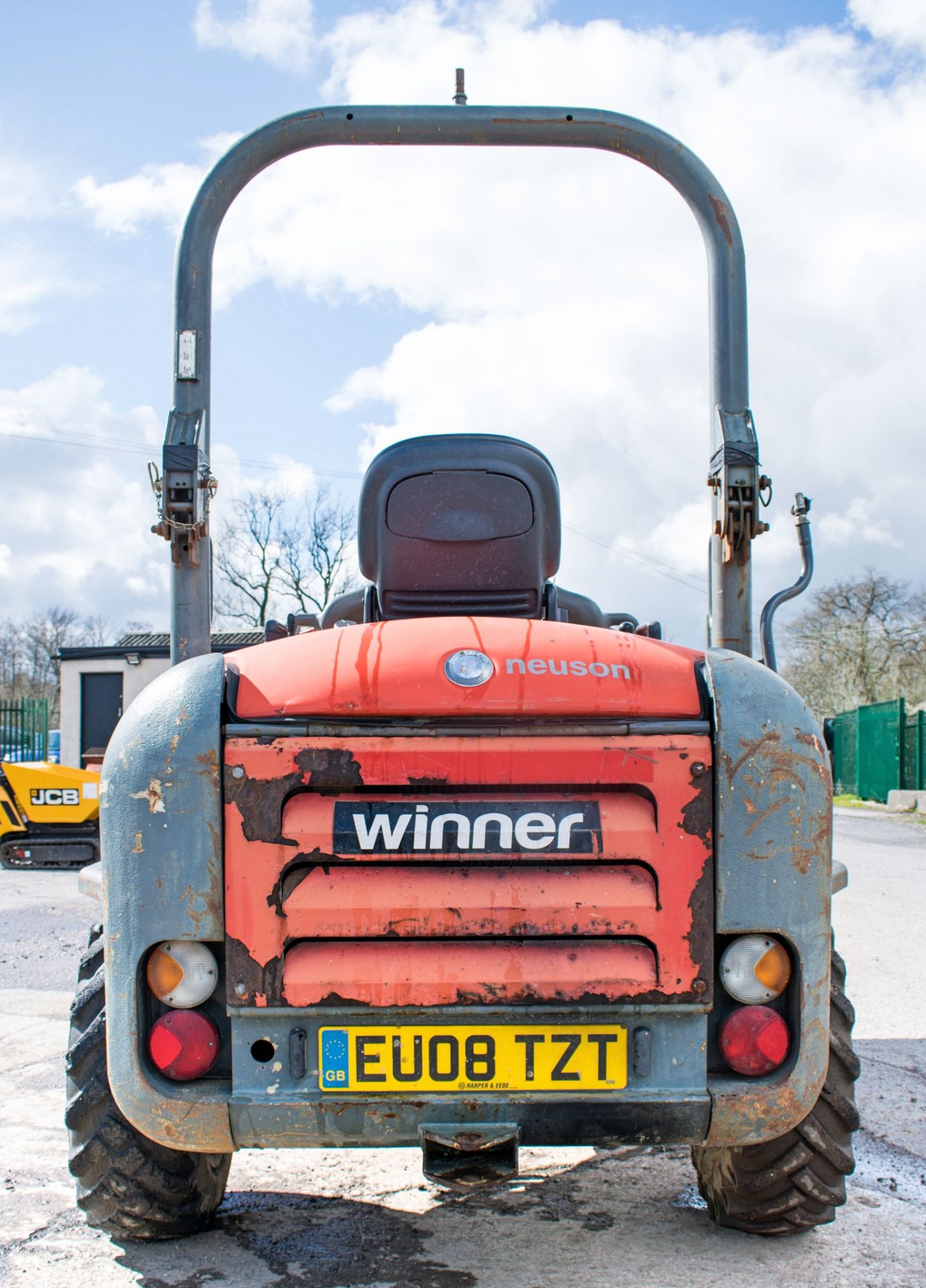 Neuson 3001 3 tonne swivel skip dumper Year: 2008 S/N: 10360D Recorded Hours: 3616 D158G - Image 6 of 13