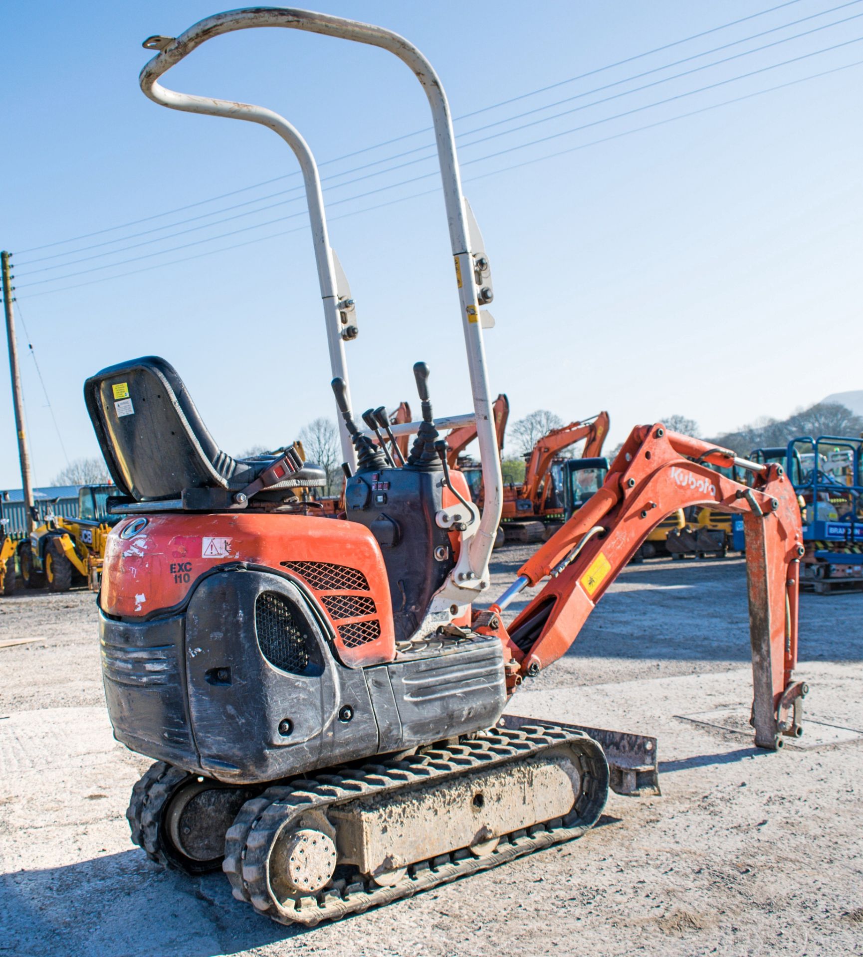 Kubota K008-3 0.8 tonne rubber tracked micro excavator Year: 2011 S/N: 22365 Recorded Hours: 2483 - Bild 4 aus 12