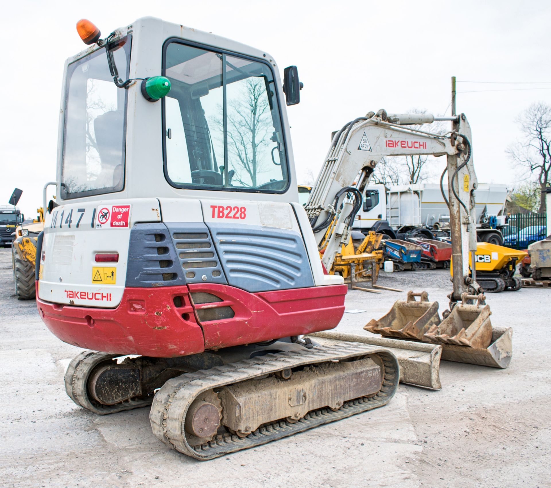 Takeuchi TB228 2.8 tonne rubber tracked mini excavator Year: 2012 S/N: 122801768 Recorded Hours: Not - Image 4 of 12