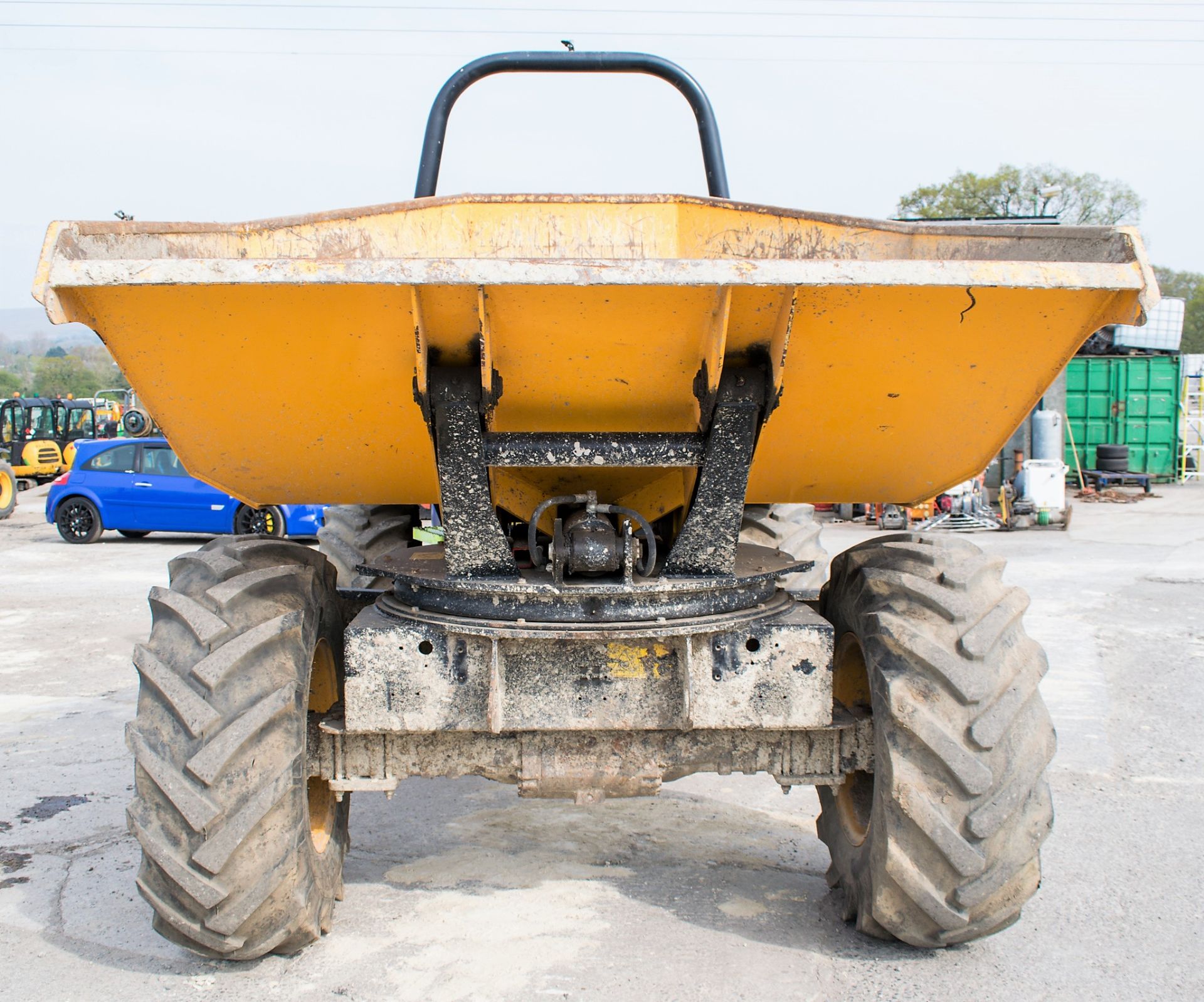 JCB 6 tonne swivel skip dumper Year: 2015 S/N: 7343 Recorded Hours: 632 A667114 - Image 5 of 14