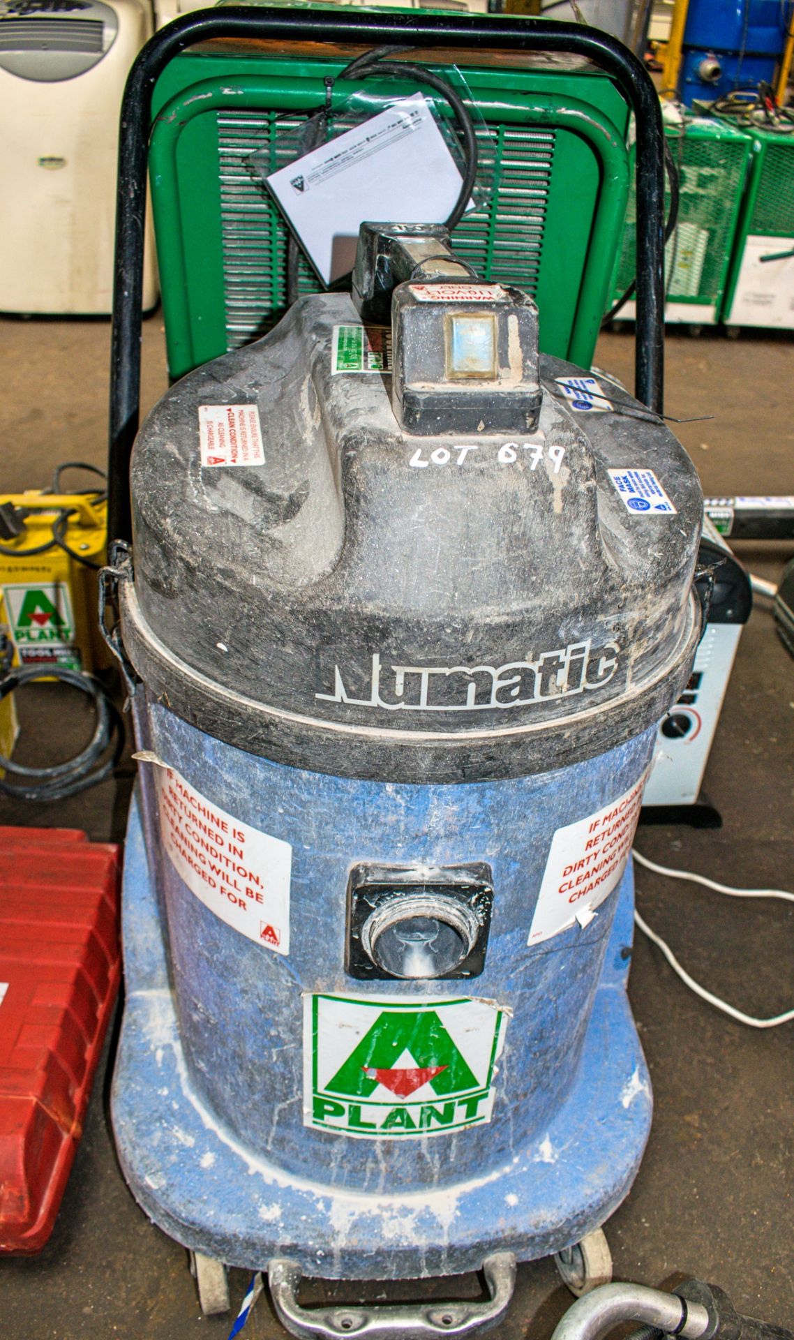 Numatic 110v vacuum cleaner A609120 ** No hose **