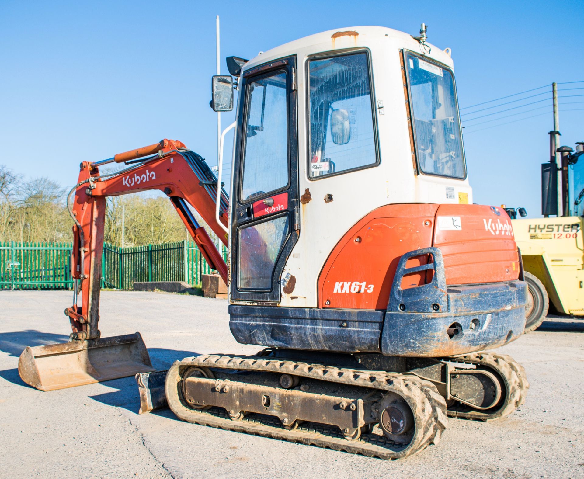 Kubota KX61-3 2.6 tonne rubber tracked excavator Year: 2012 S/N: 79214 Recorded Hours: 3253 blade, - Image 3 of 12