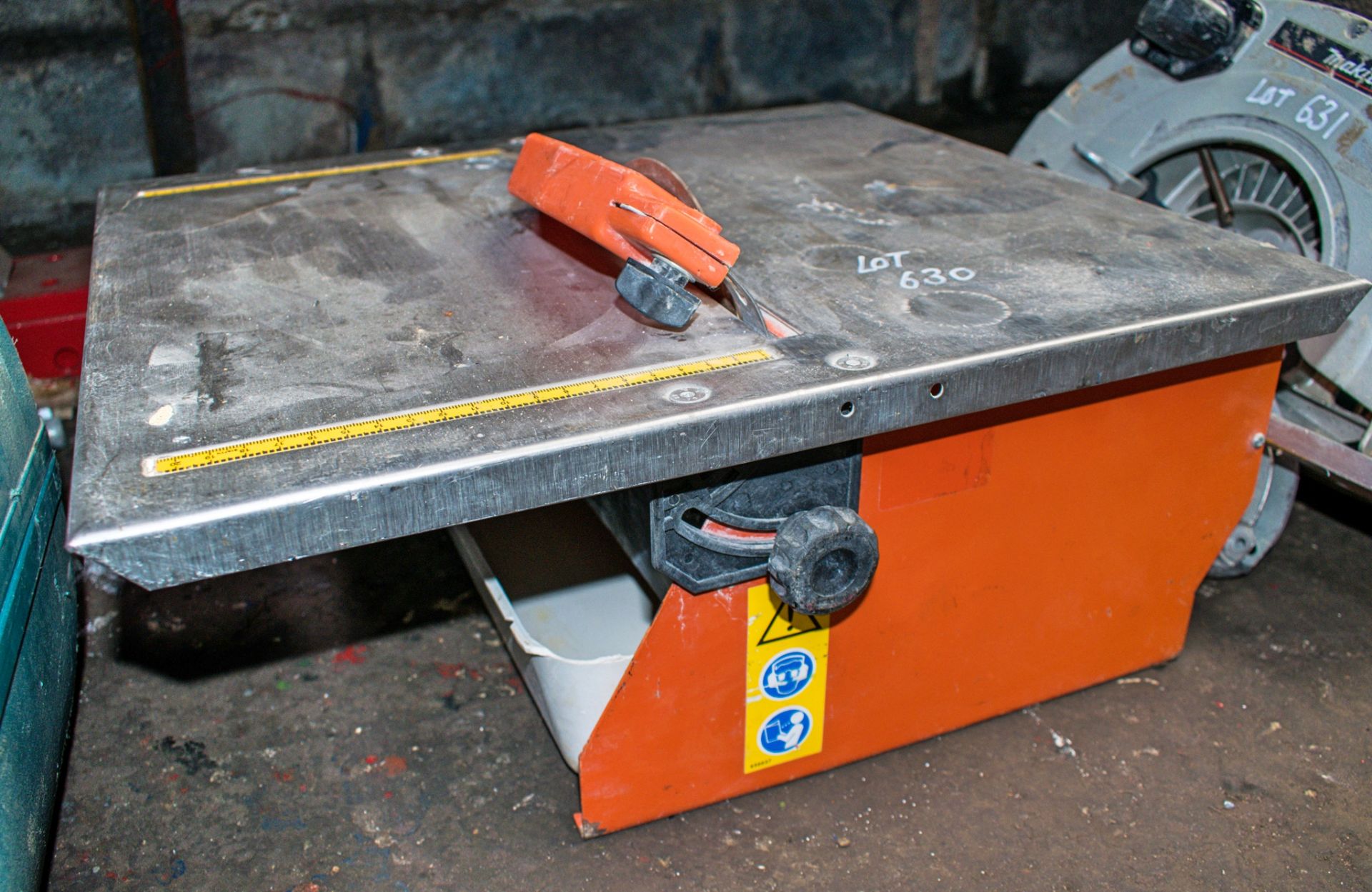 Belle 110v tile cutter